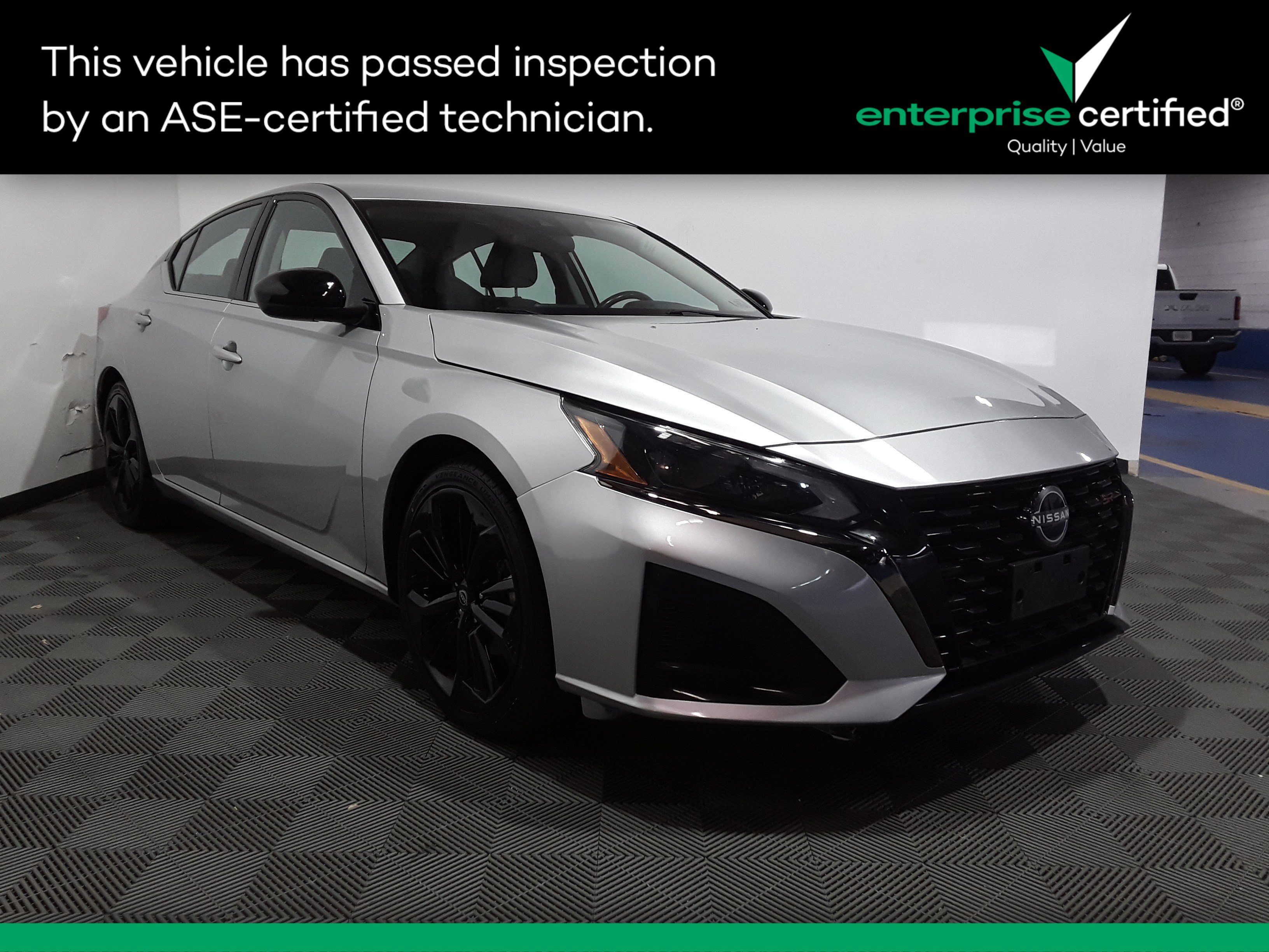 2023 Nissan Altima SR