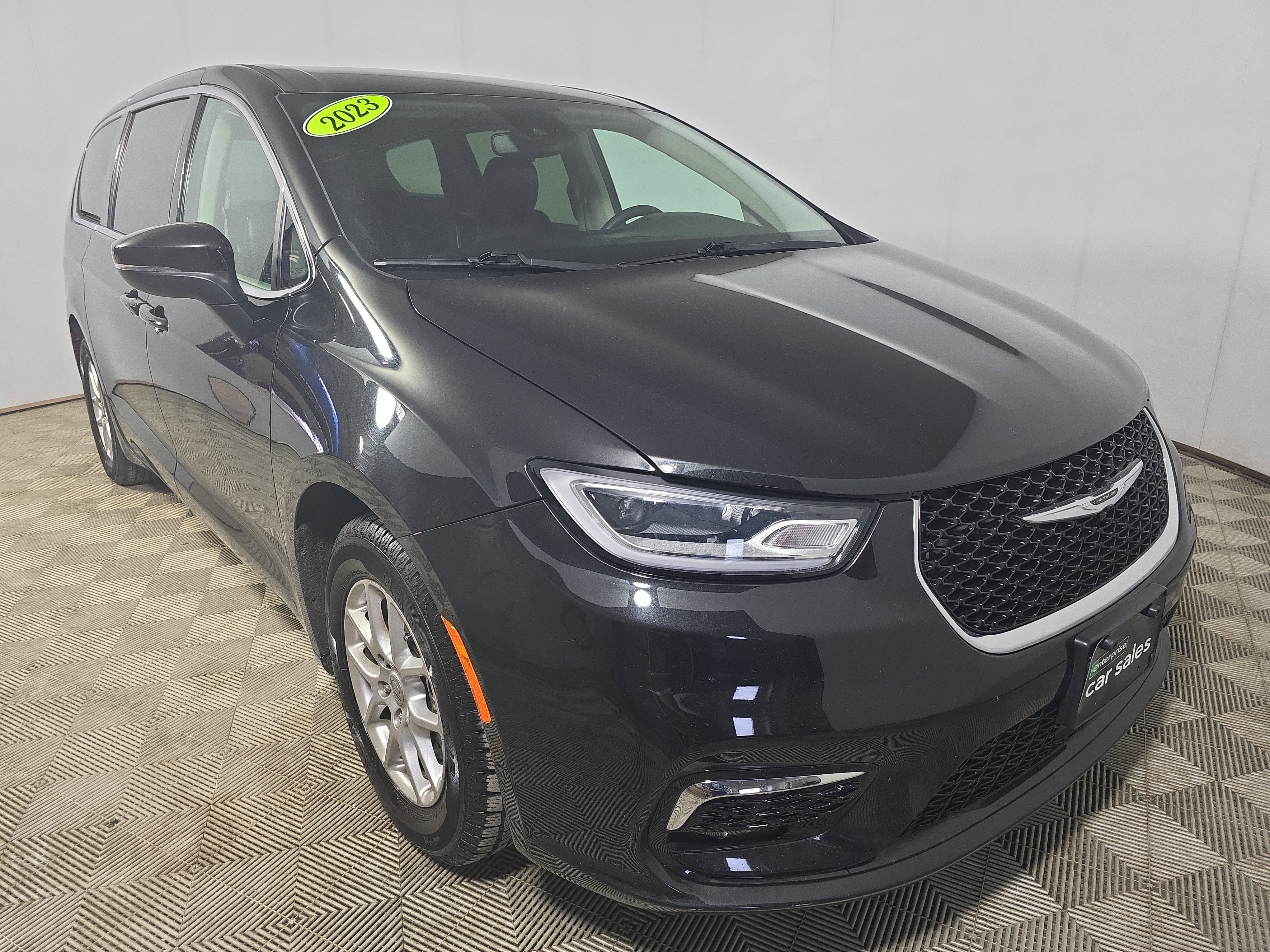 2023 Chrysler Pacifica Touring L FWD