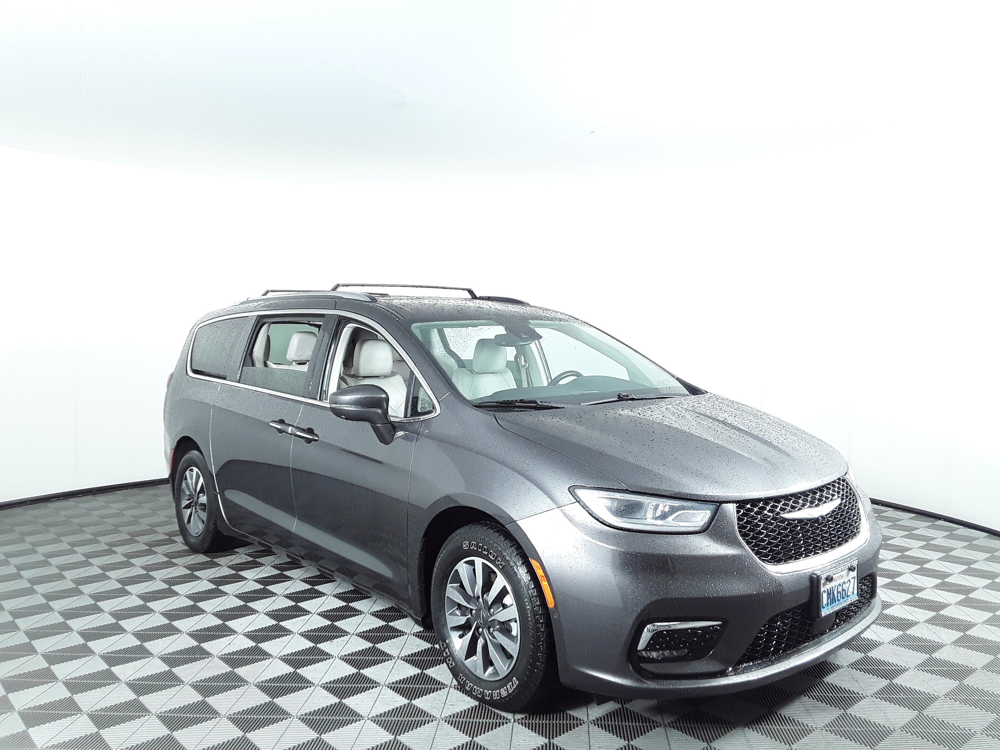 2021 Chrysler Pacifica Hybrid Touring L FWD