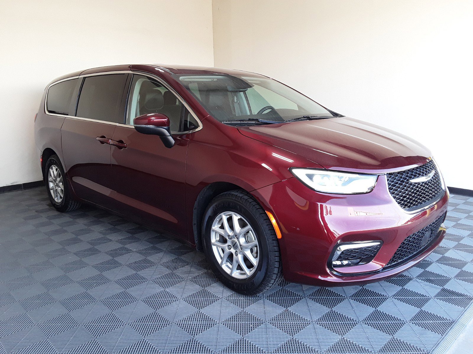 2023 Chrysler Pacifica Touring L FWD