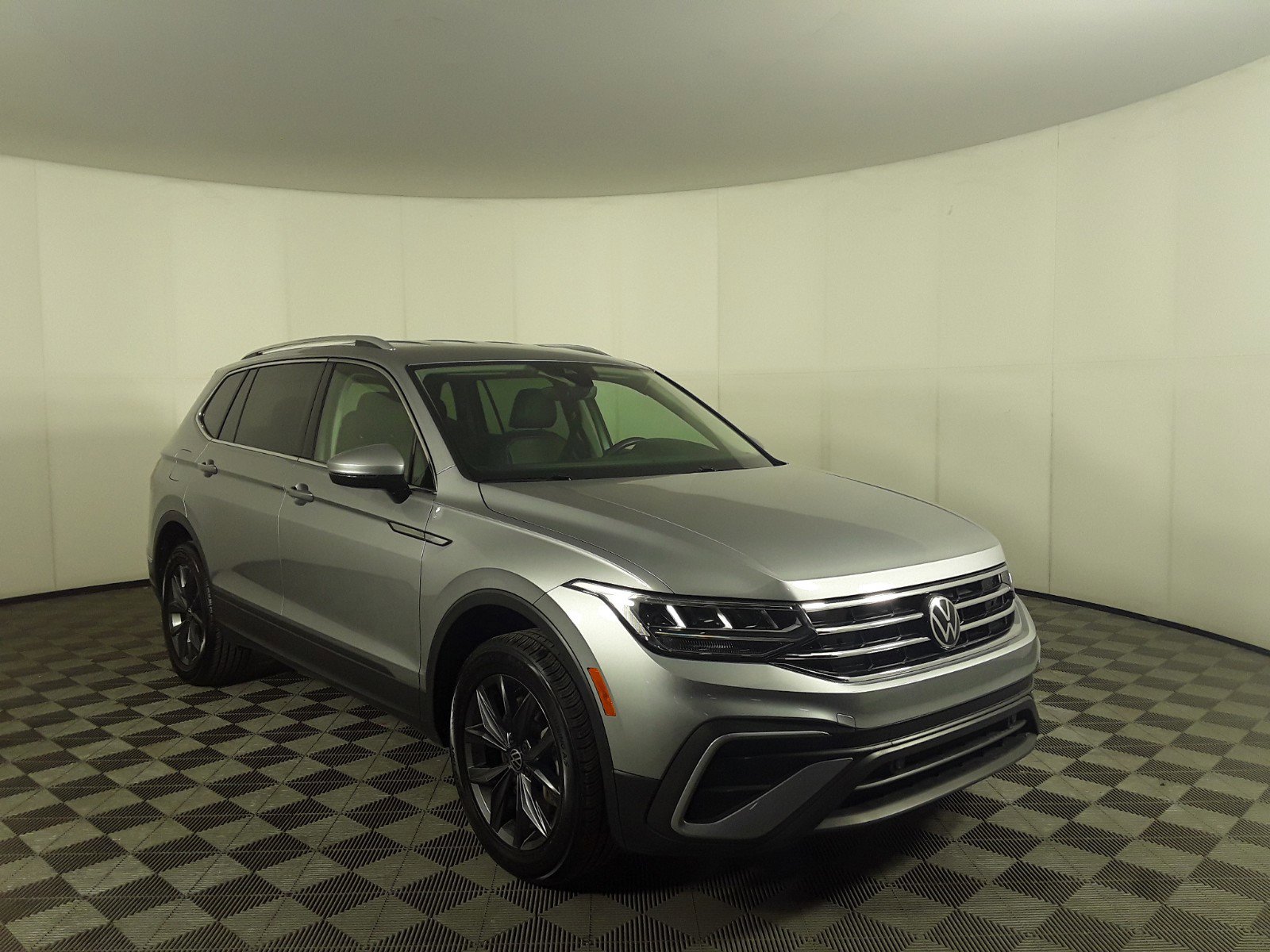 2022 Volkswagen Tiguan 2.0T SE 4MOTION