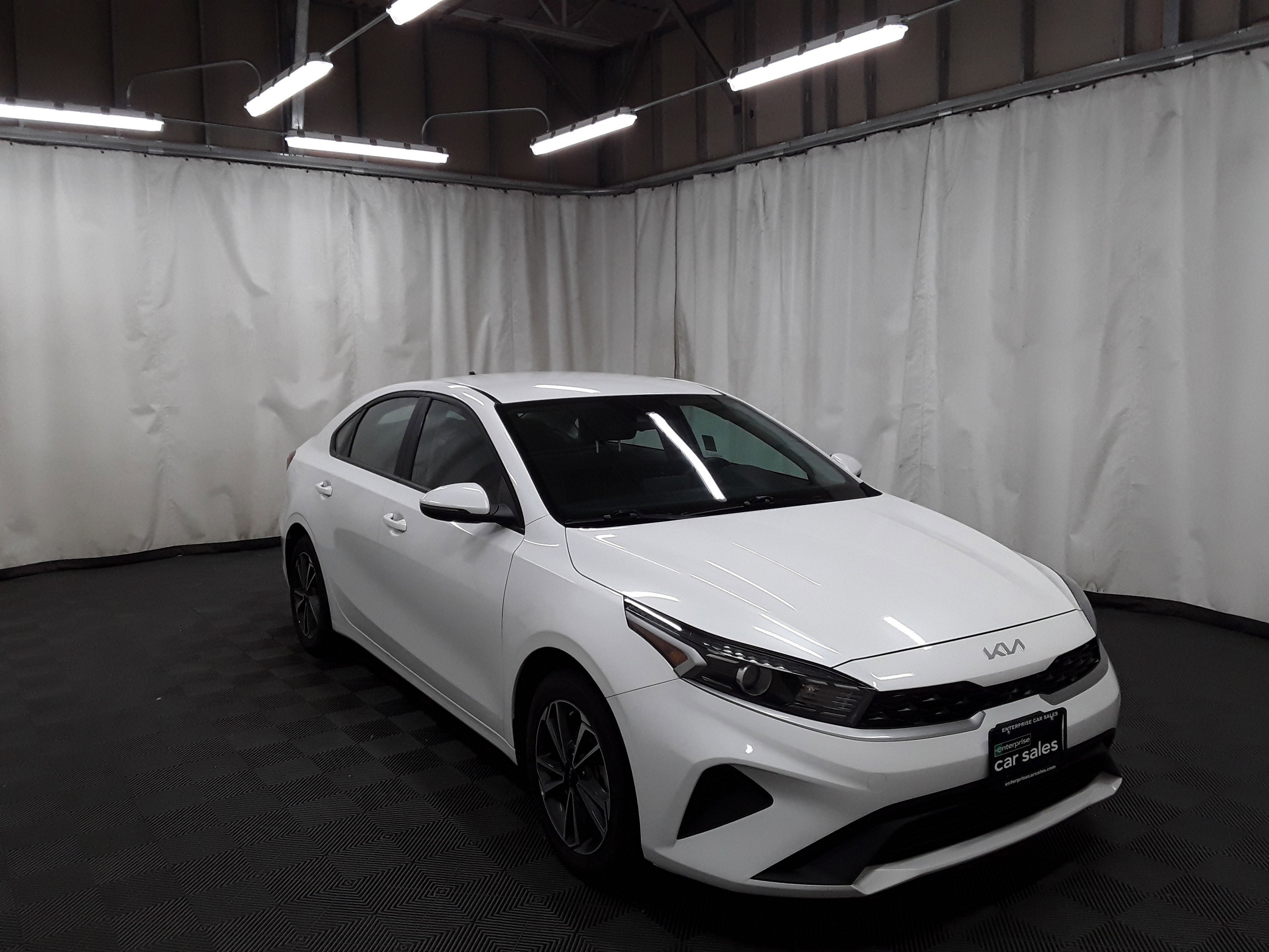2023 Kia Forte LXS IVT