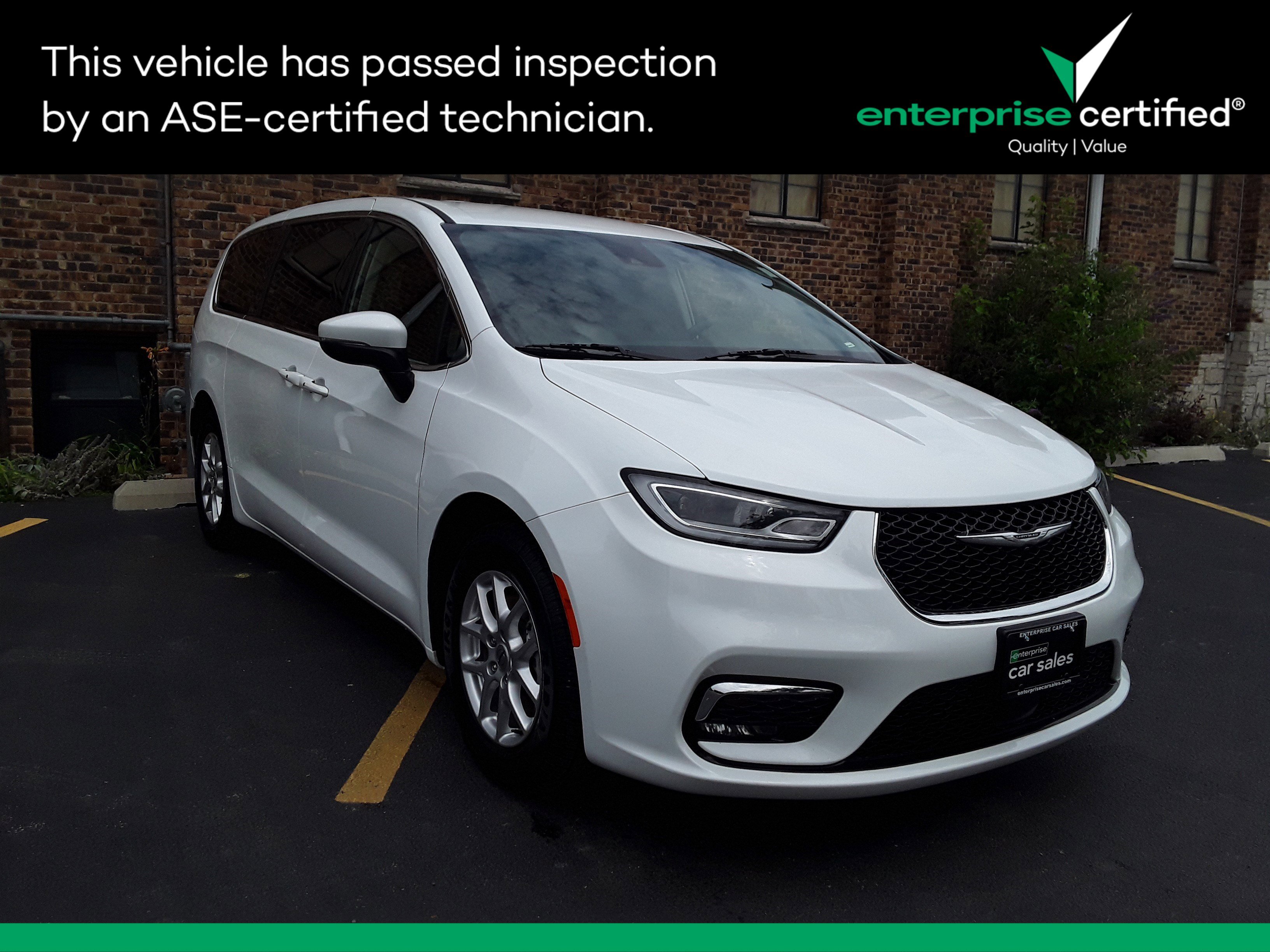 Used 2023 Chrysler Pacifica Touring L FWD