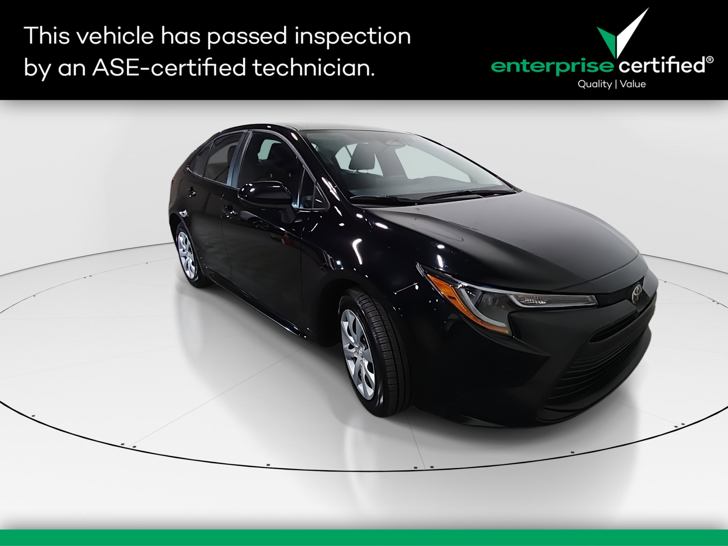 2024 Toyota Corolla LE's photo