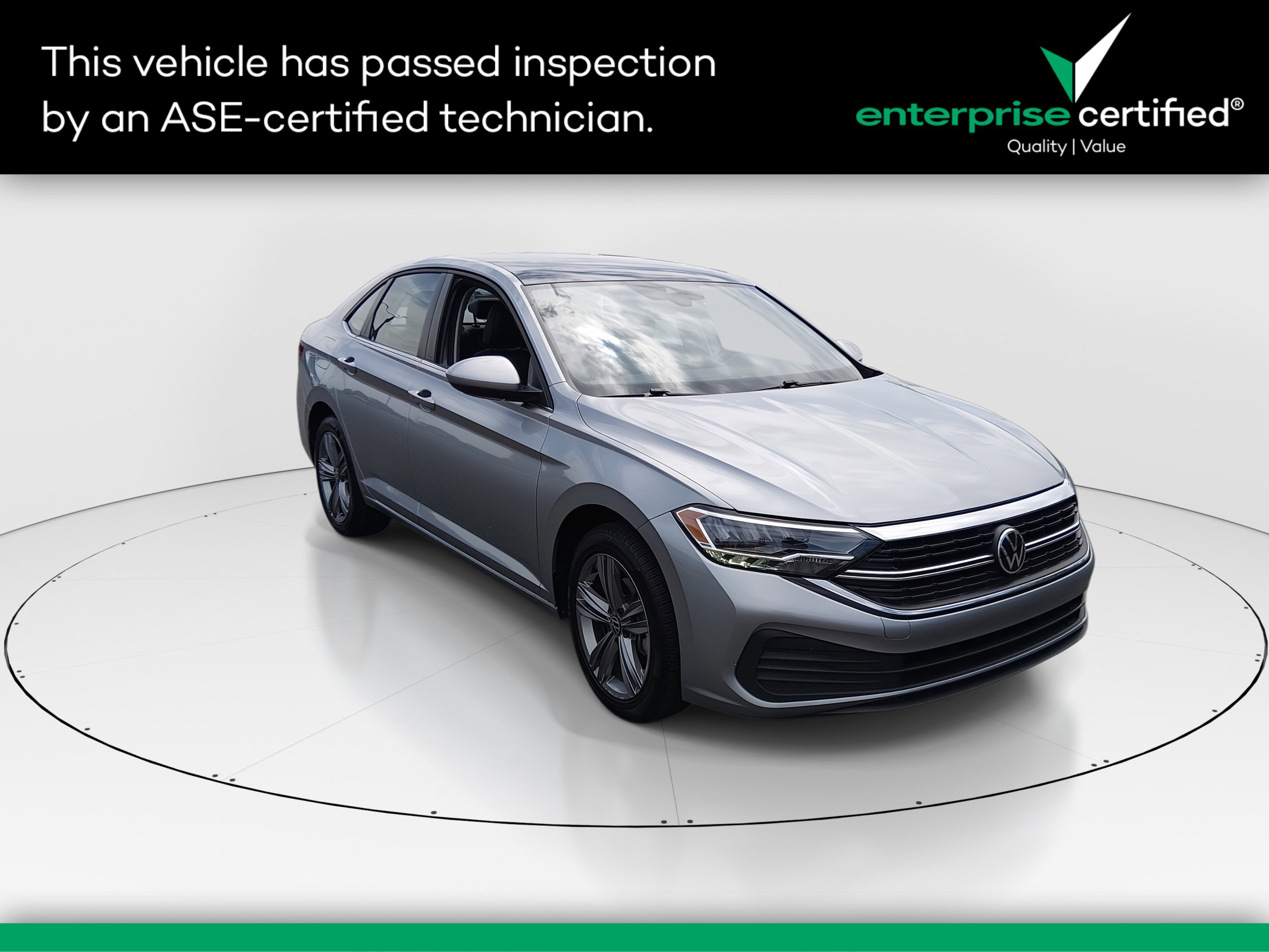 Used 2024 Volkswagen Jetta SE Auto