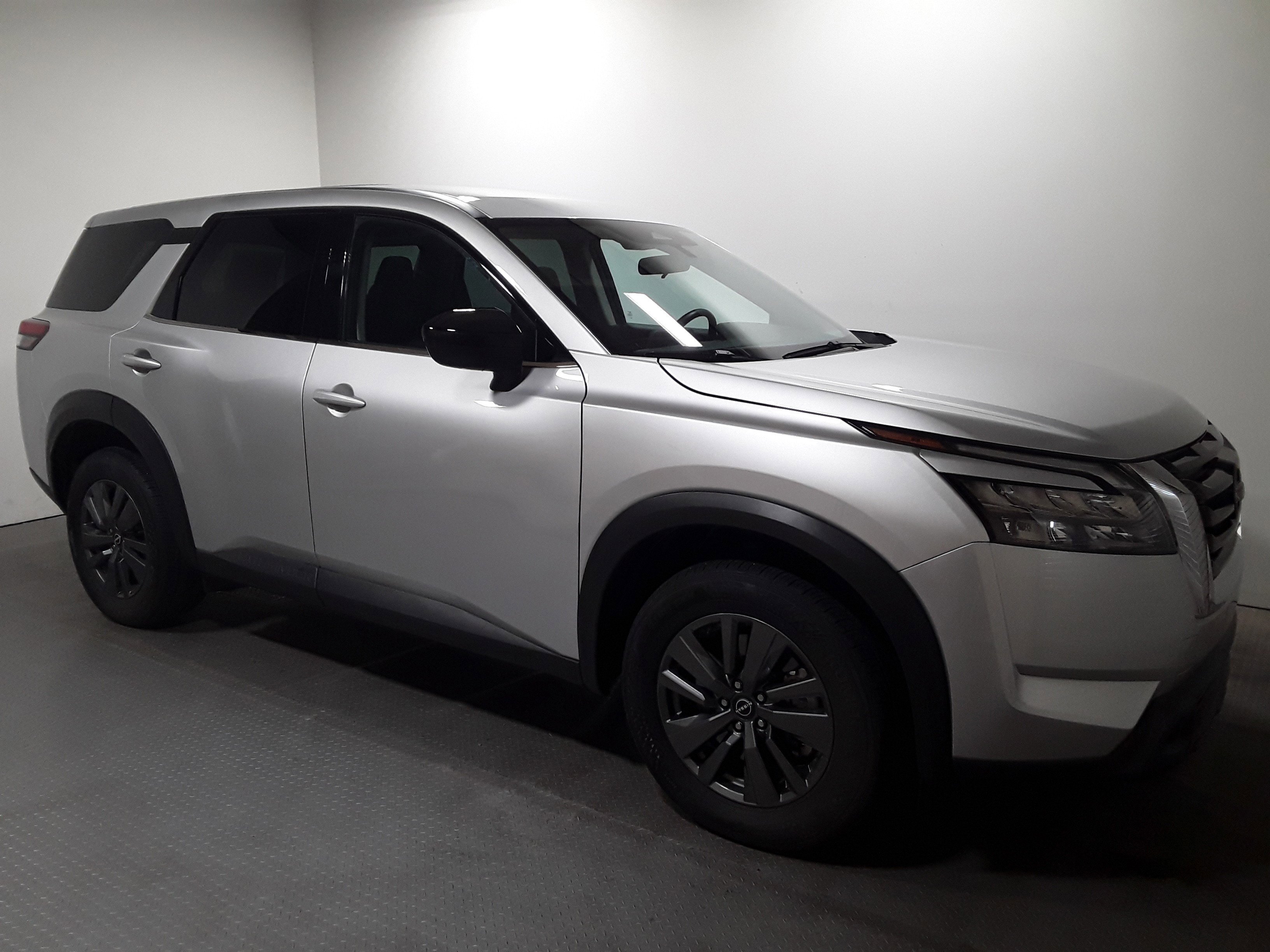 2024 Nissan Pathfinder S 4WD