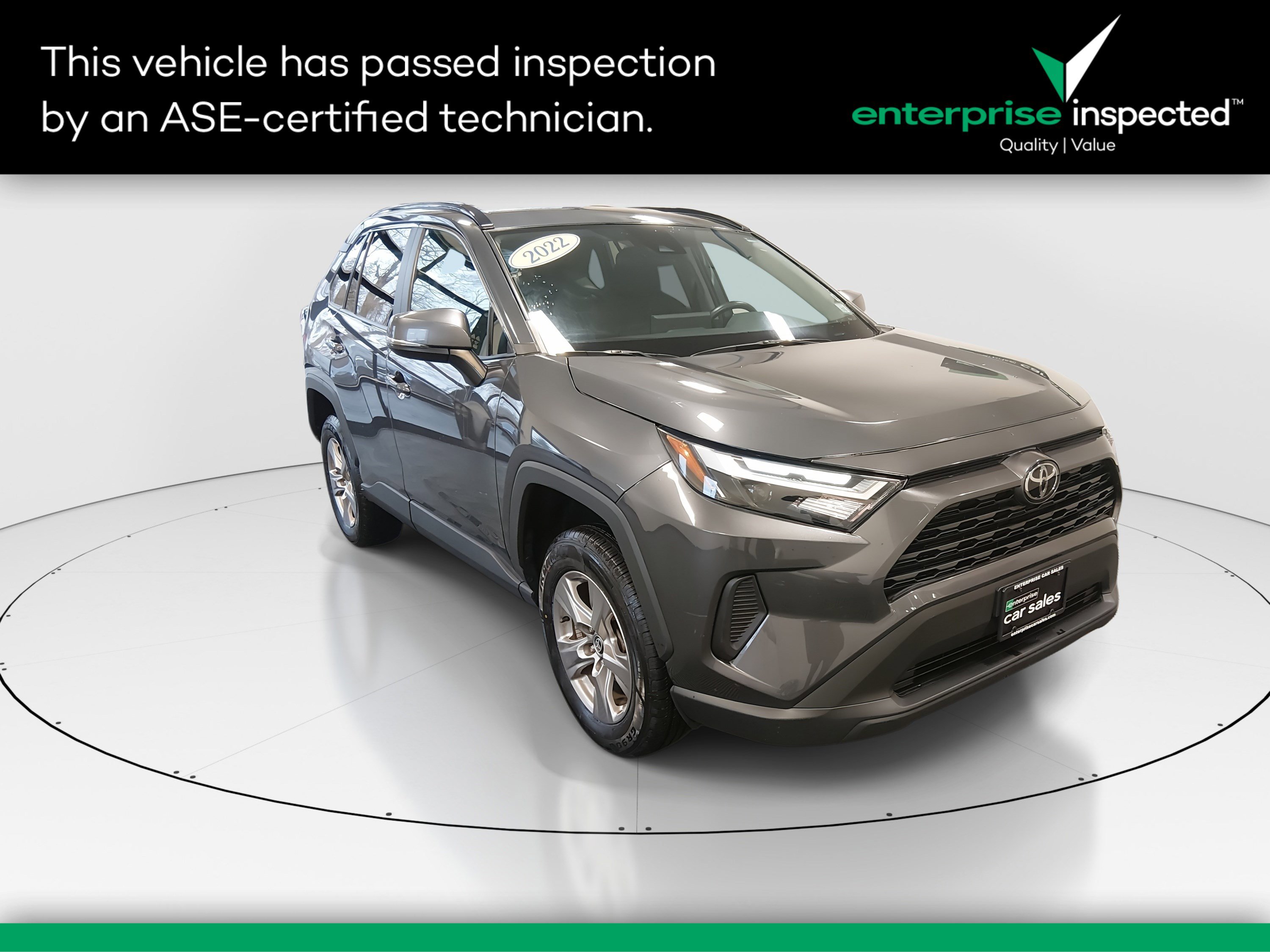 2022 Toyota RAV4 XLE's photo