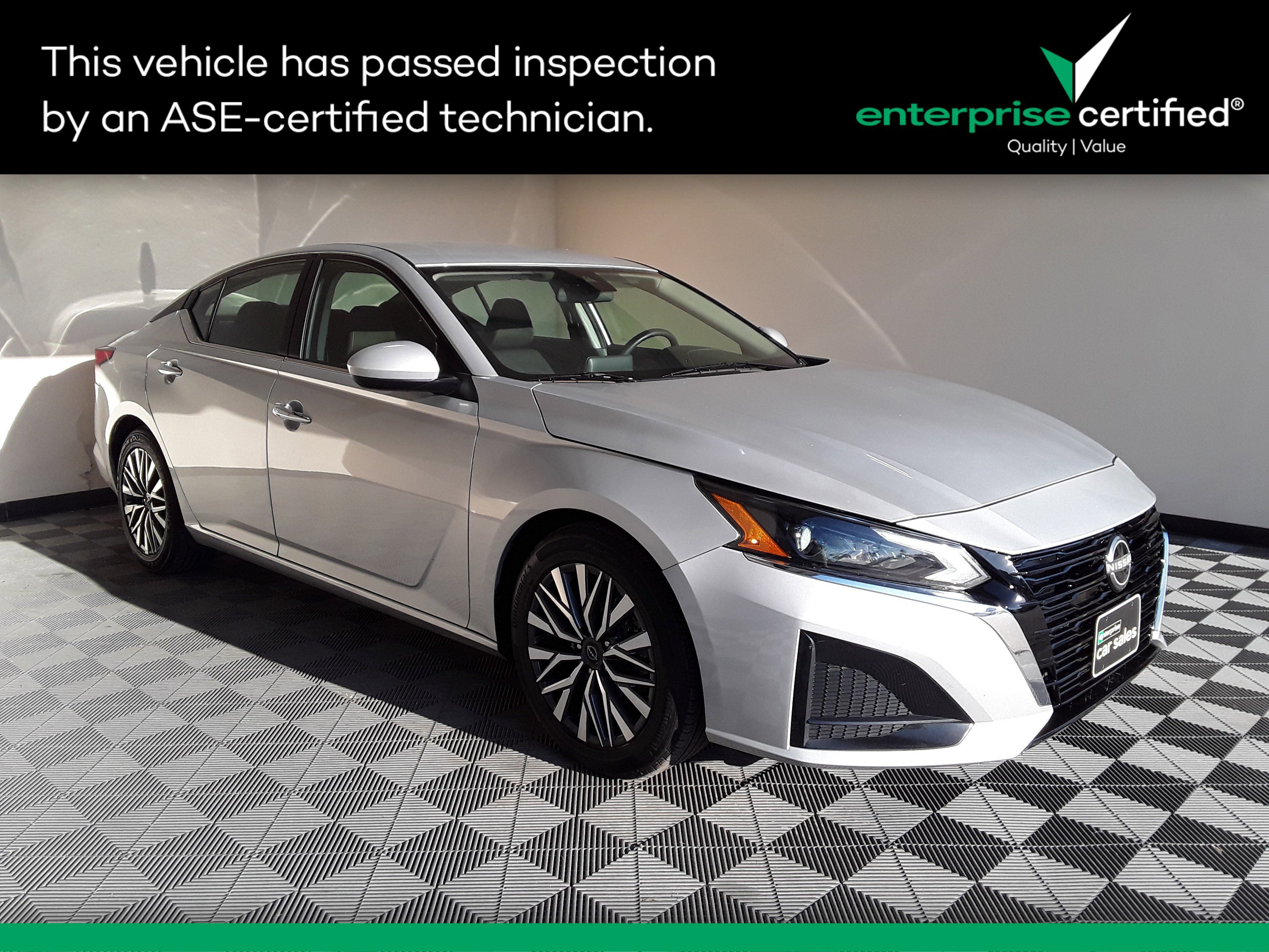Used 2023 Nissan Altima 2.5 SV Sedan