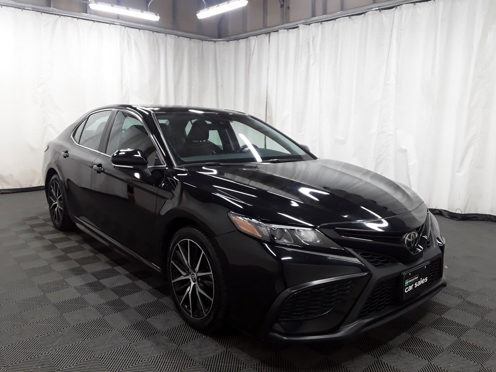 2022 Toyota Camry SE Auto