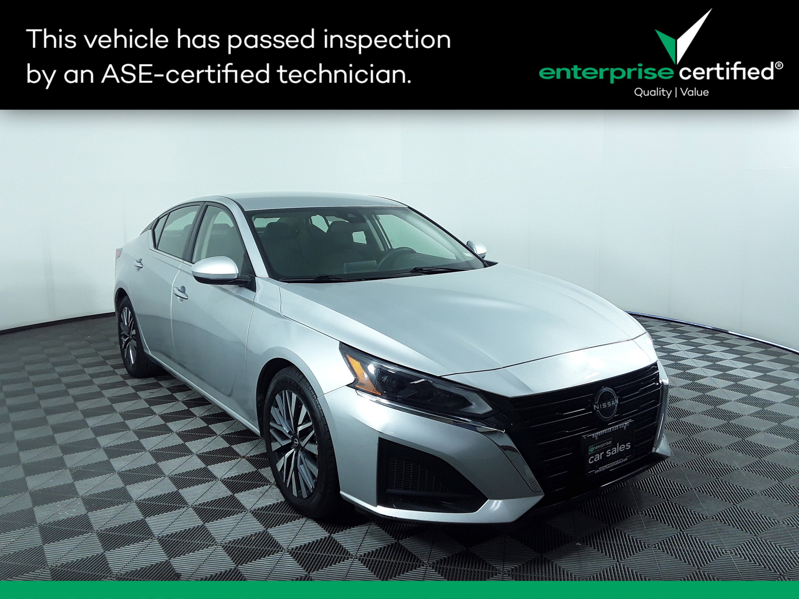 Used 2023 Nissan Altima 2.5 SV Sedan