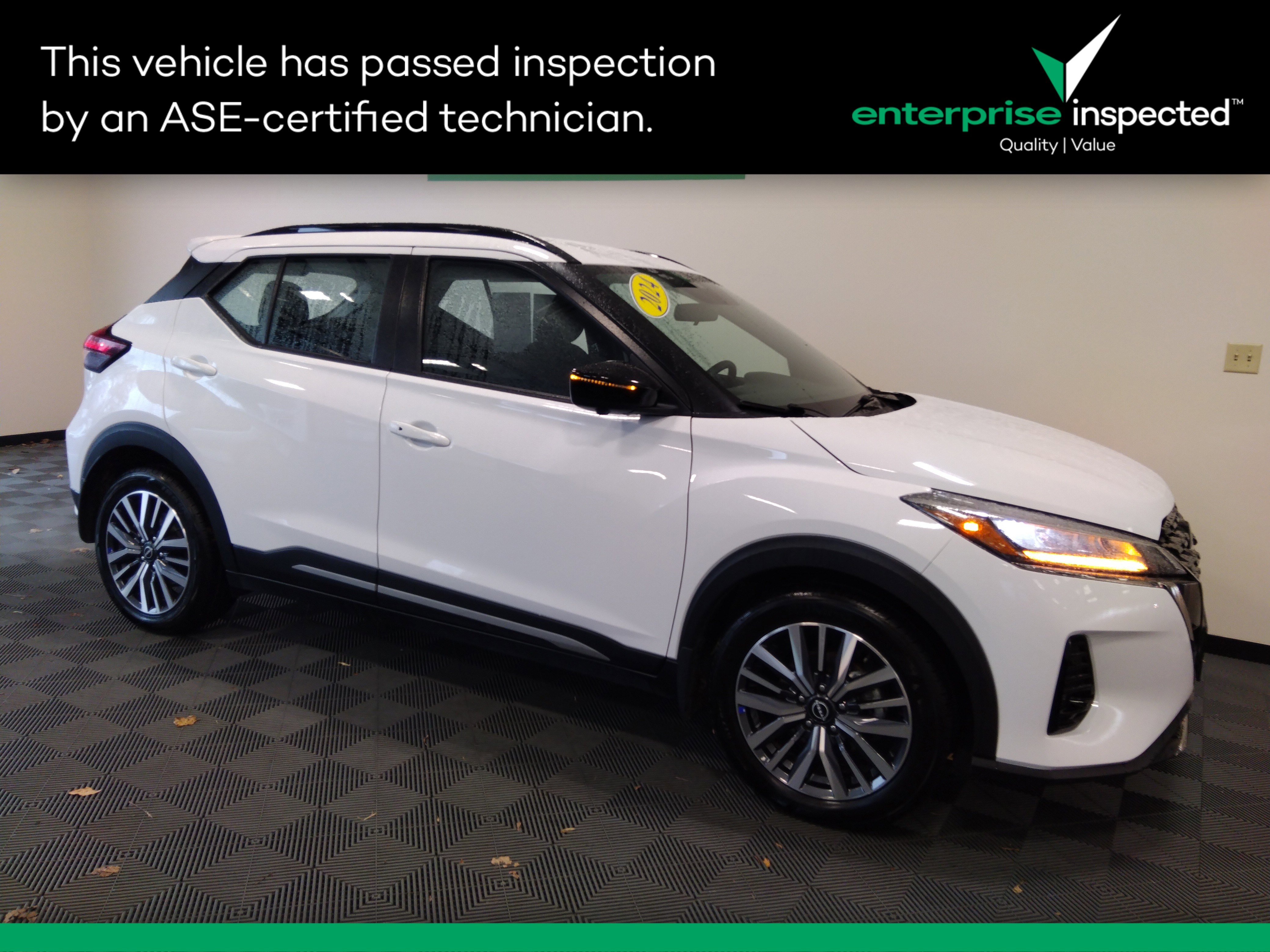 Used 2024 Nissan Kicks SR FWD