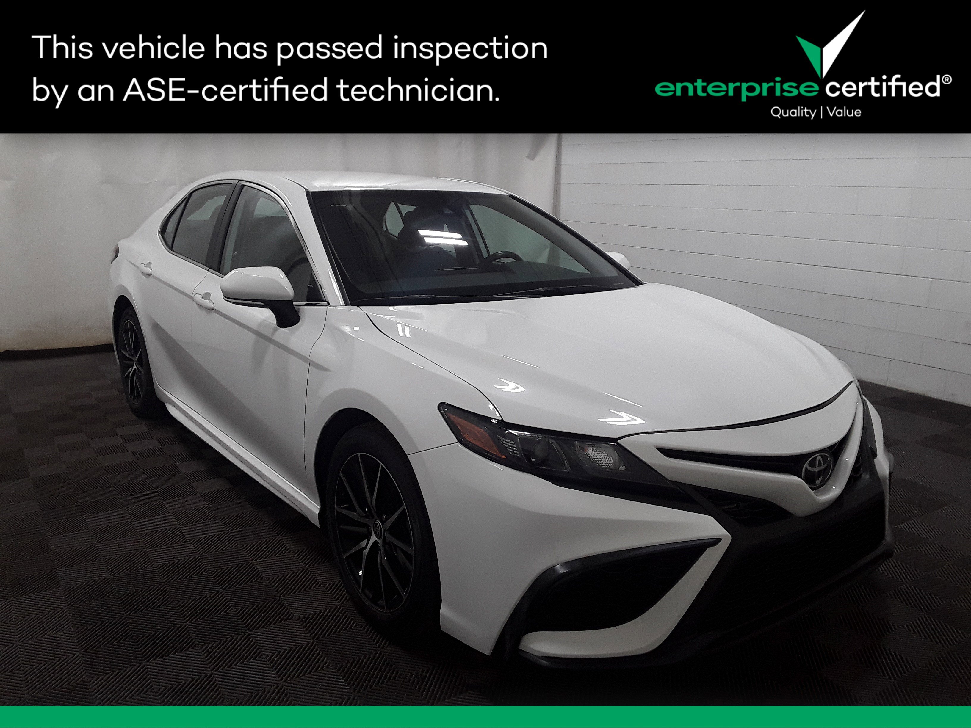 2022 Toyota Camry SE Auto