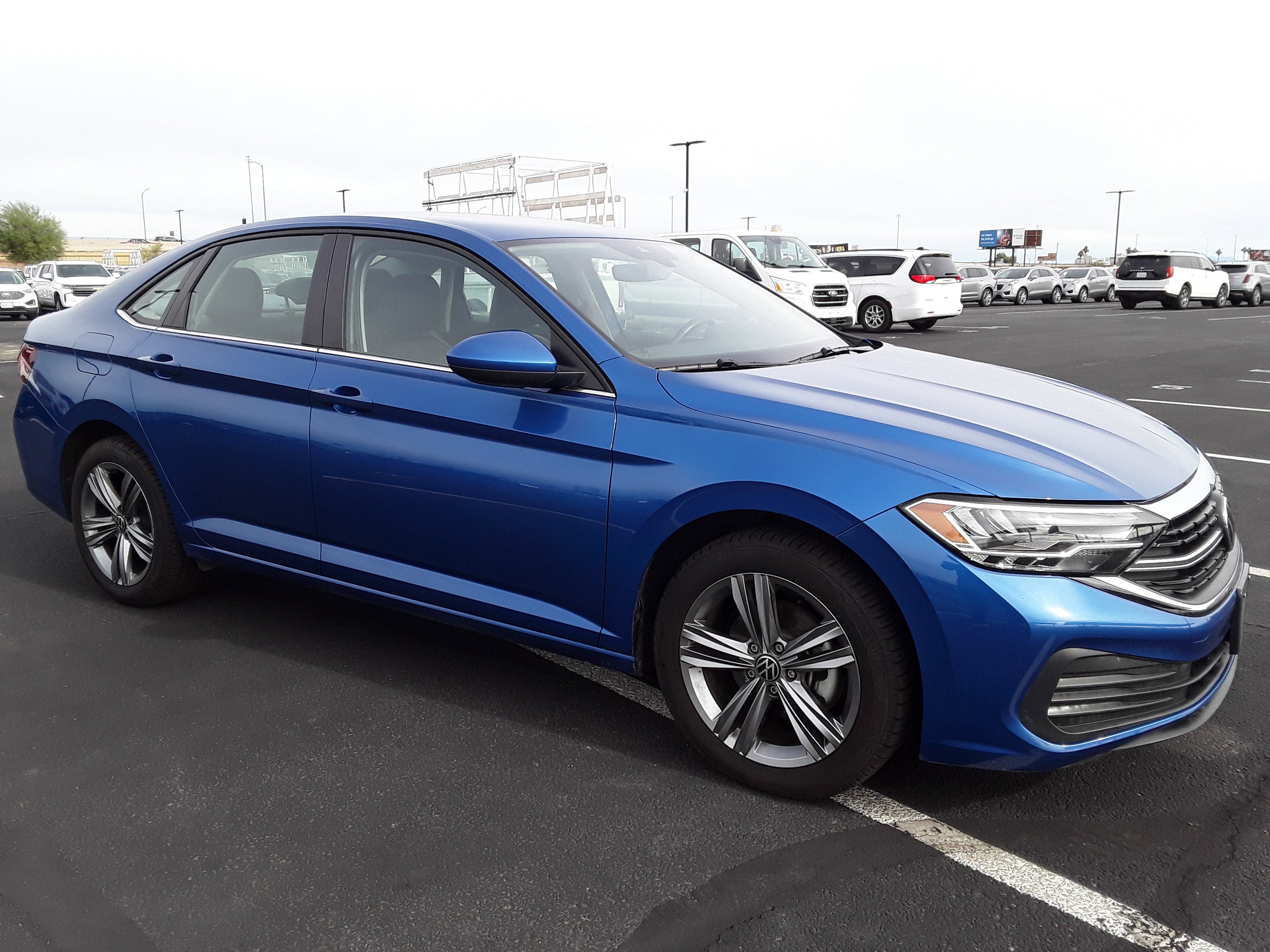 Used 2024 Volkswagen Jetta SE Auto