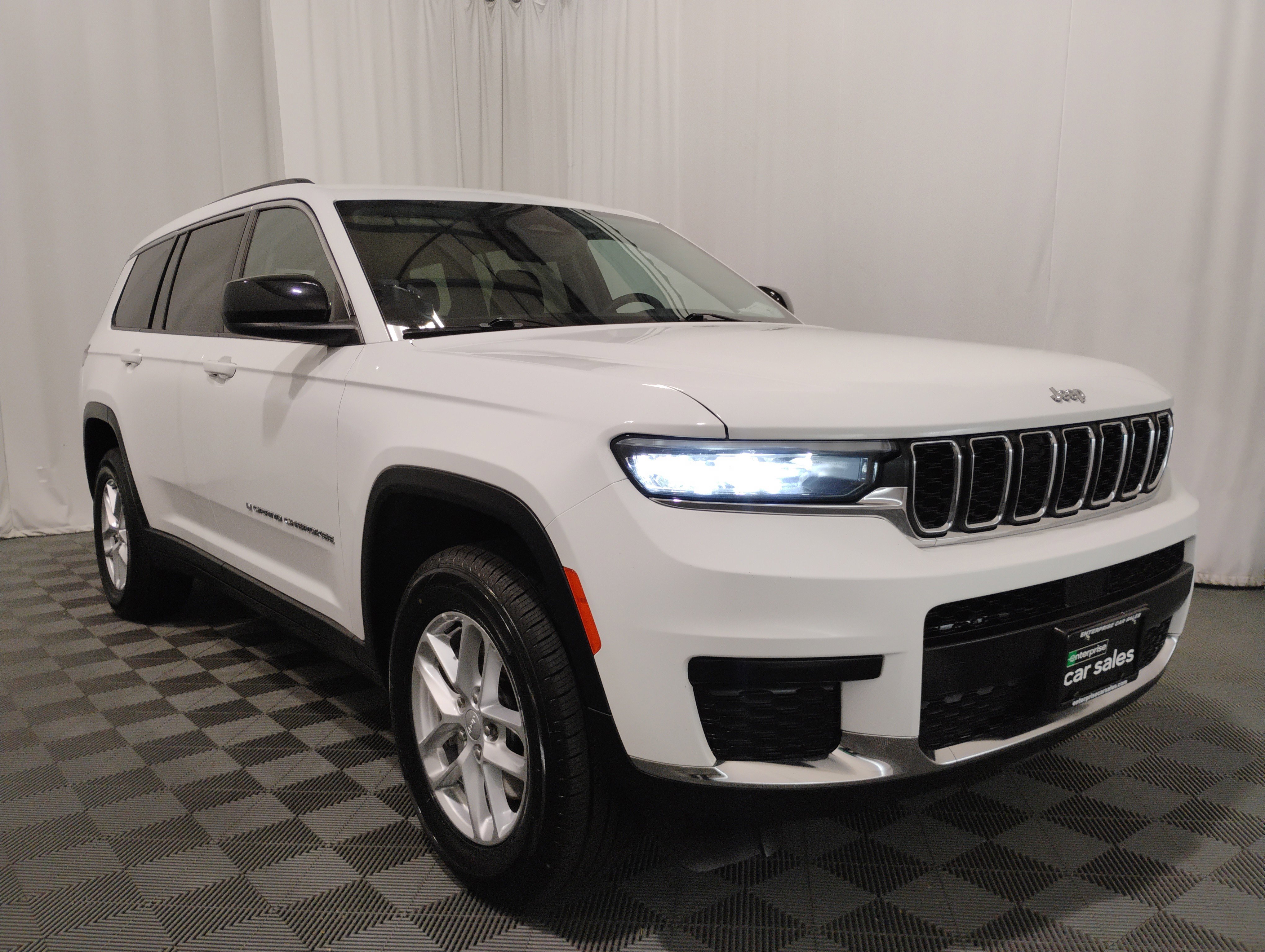 2023 Jeep Grand Cherokee L Laredo 4x4