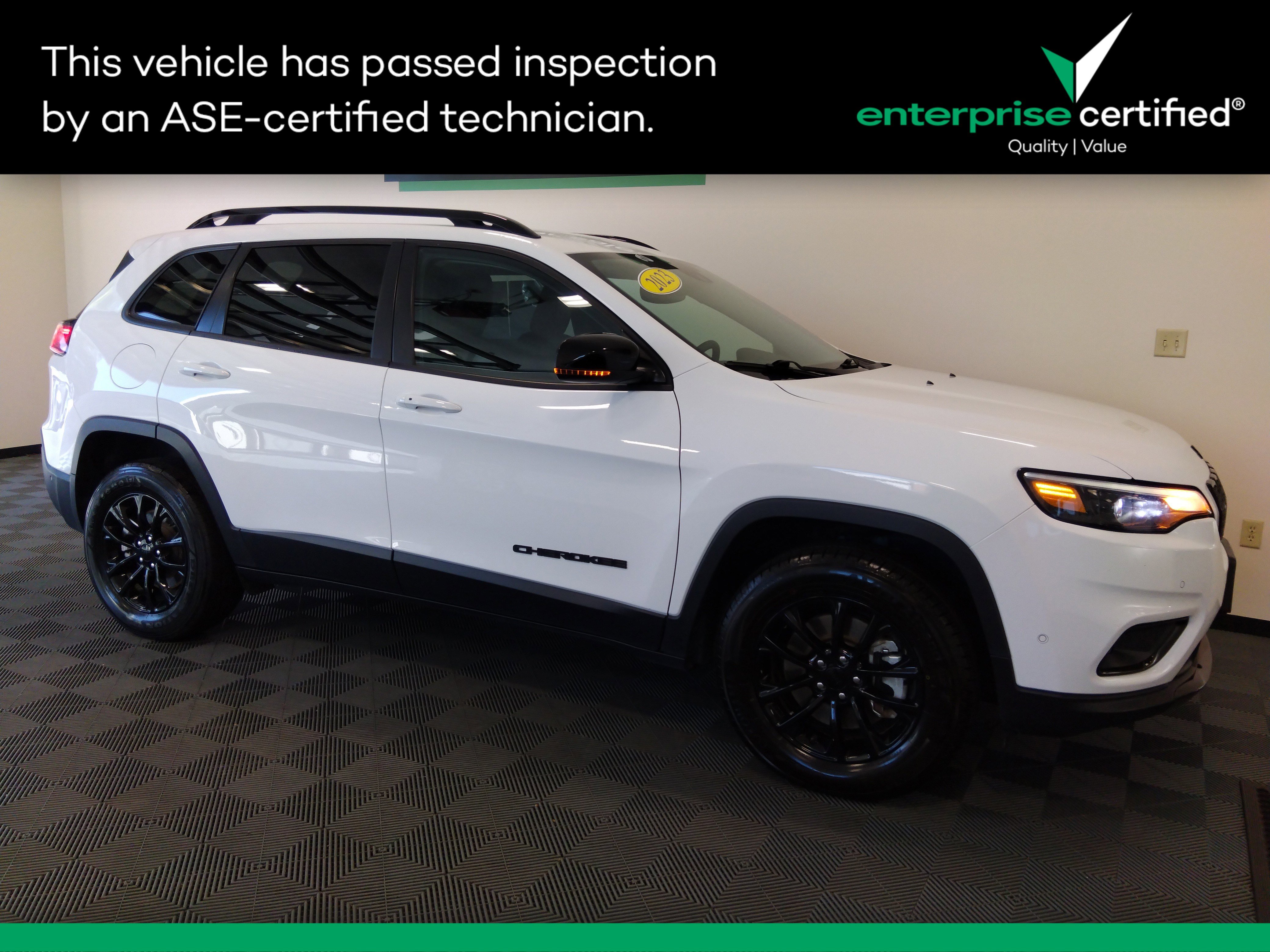 Used 2023 Jeep Cherokee Altitude Lux 4x4