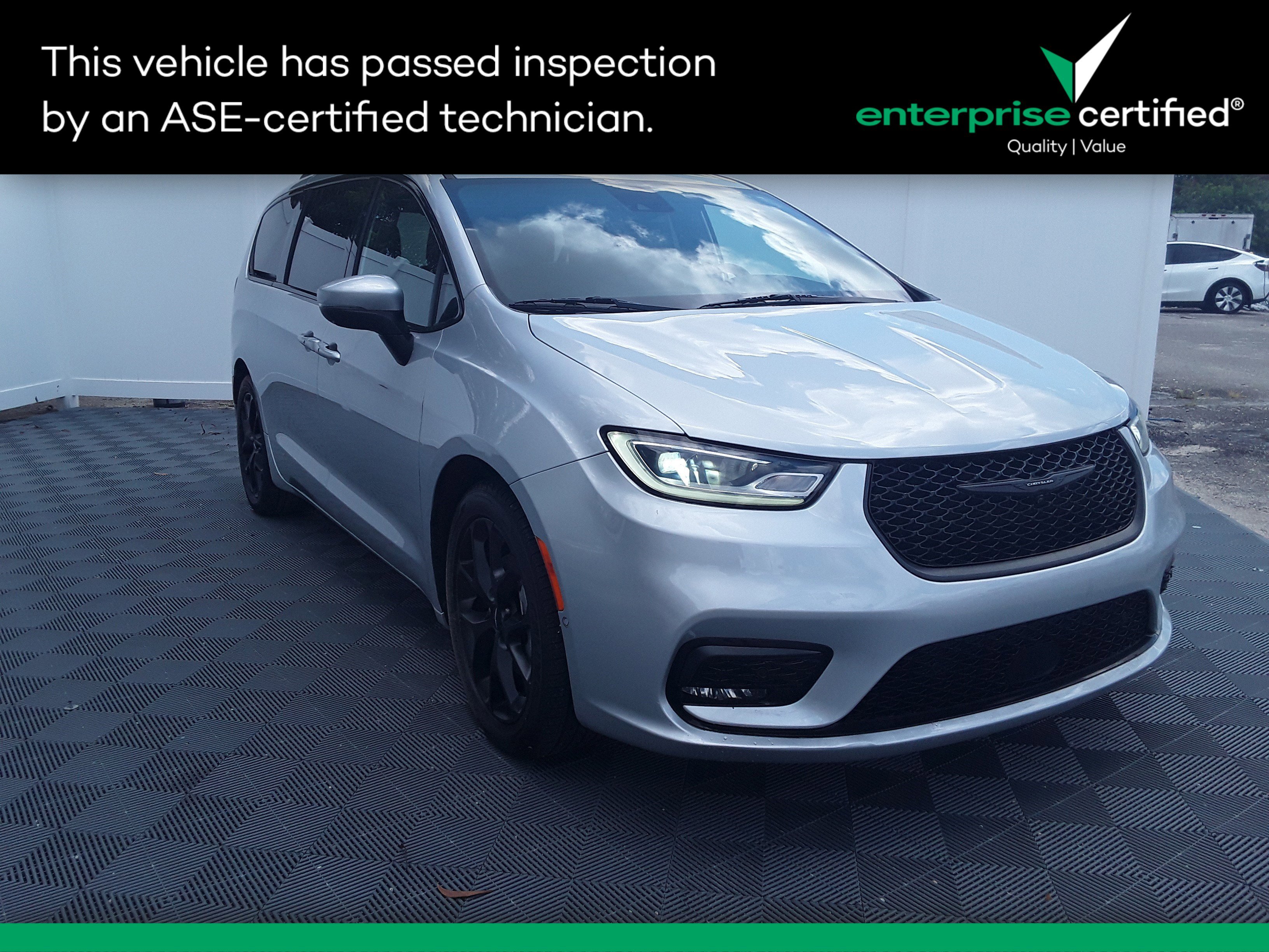 2023 Chrysler Pacifica Touring L FWD