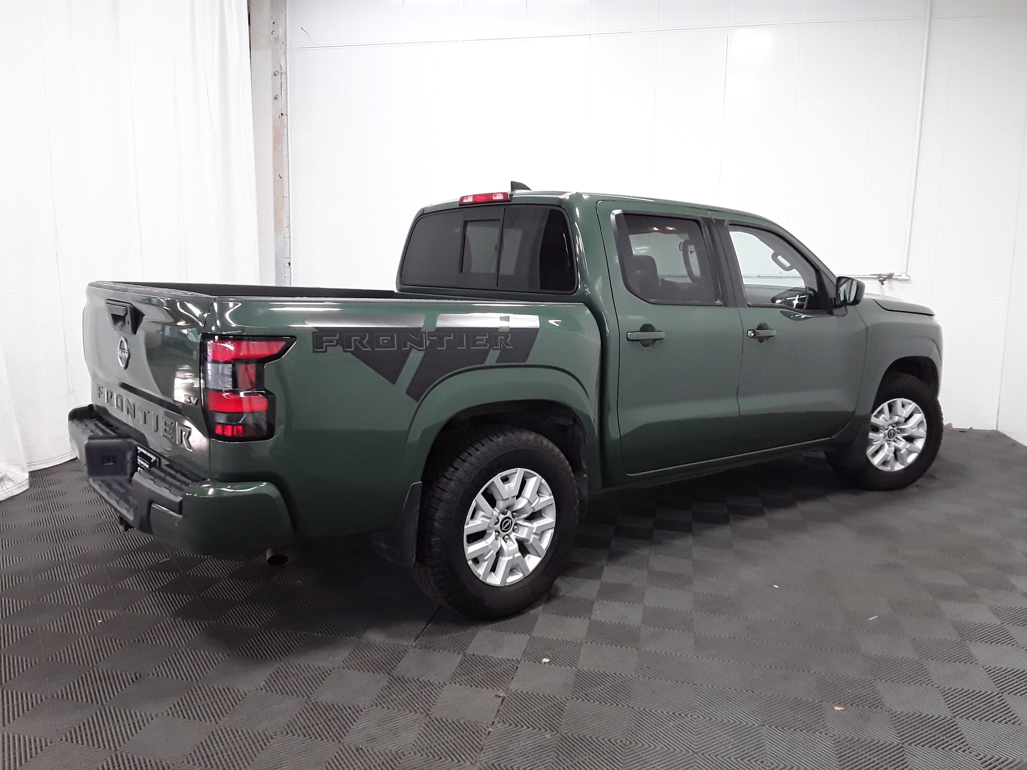 2022 Nissan Frontier Crew Cab 4x2 SV Auto