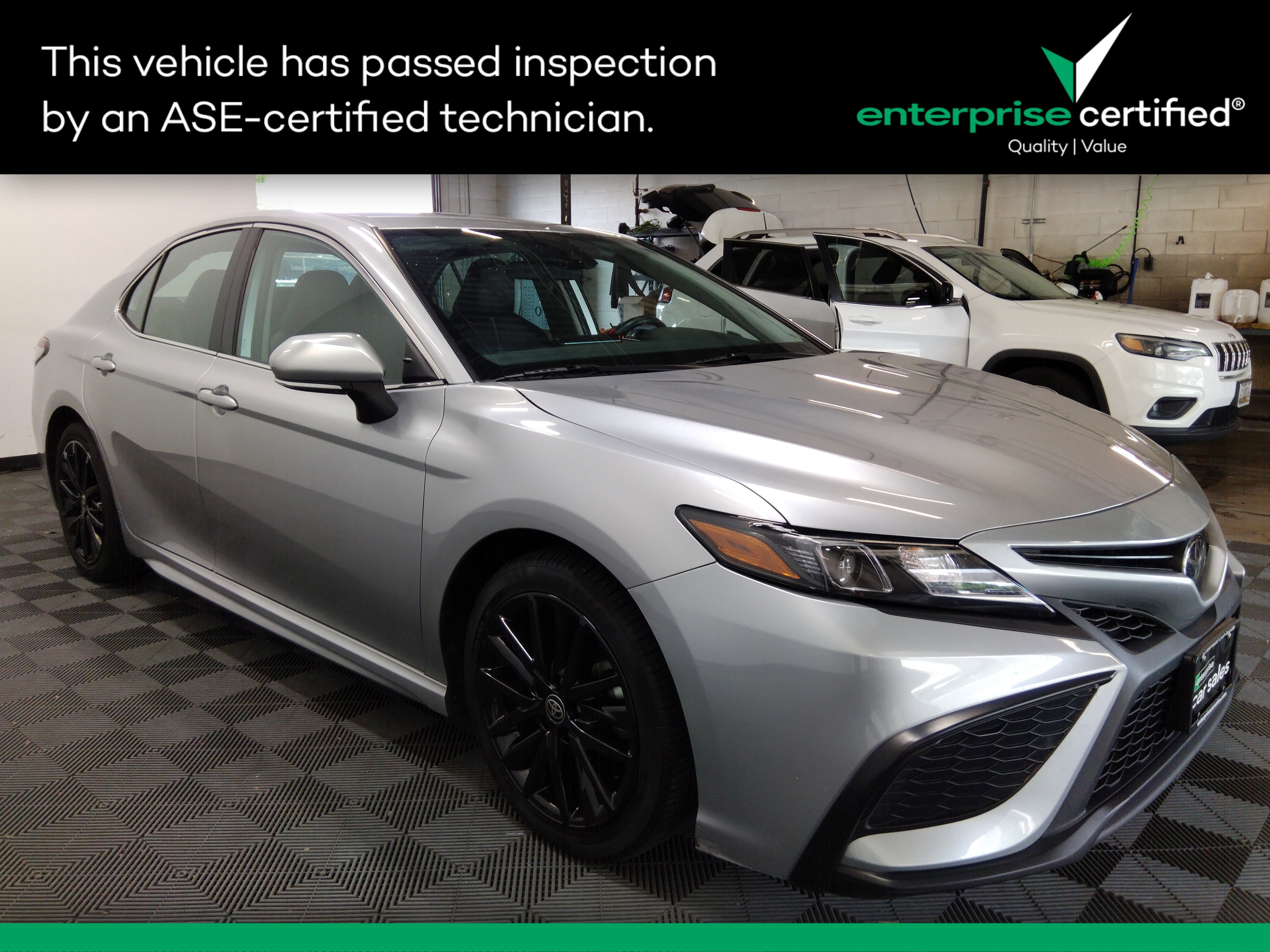2023 Toyota Camry SE Auto