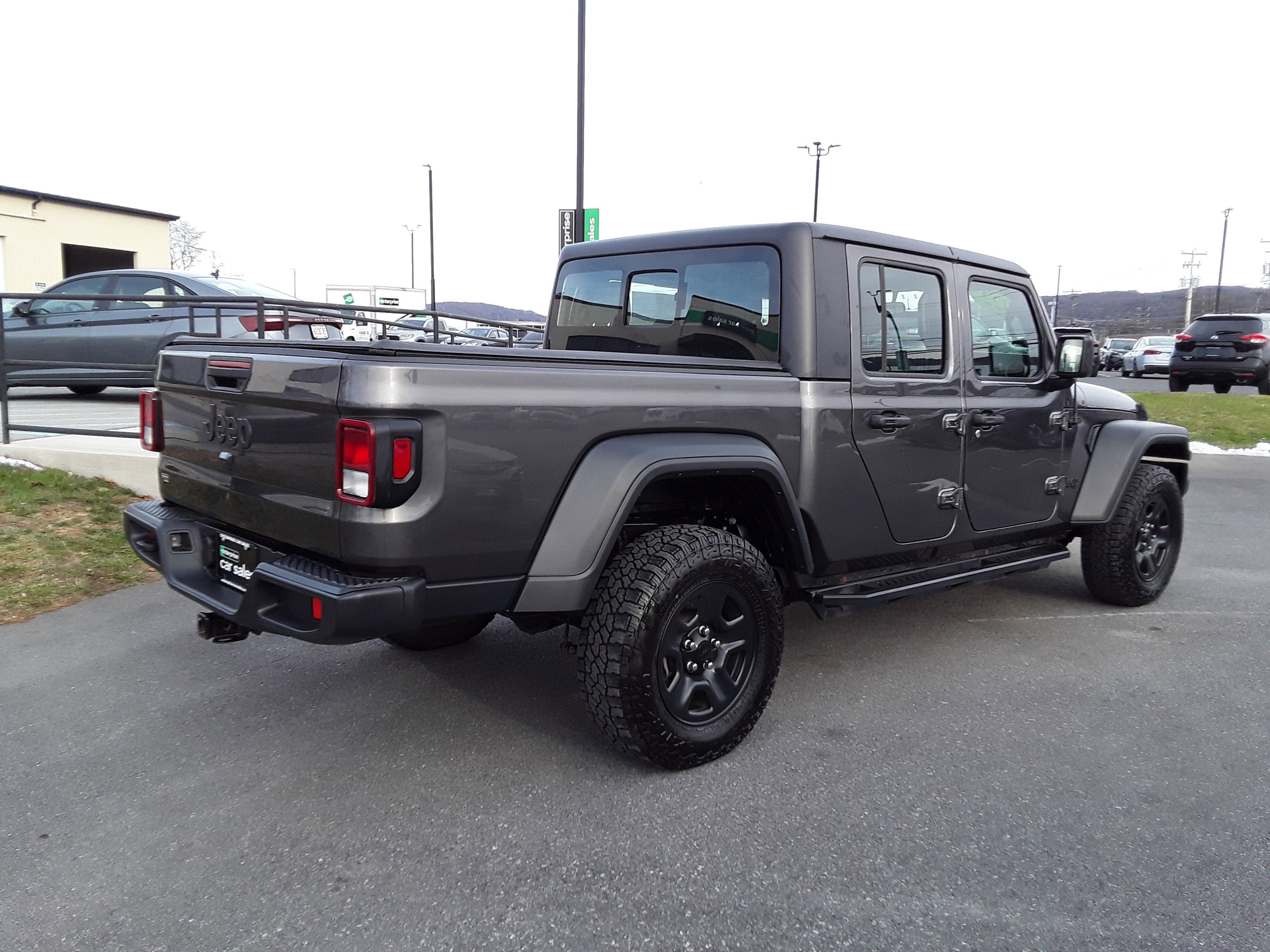 Image of Used 2022 Jeep Gladiator Sport 4x4