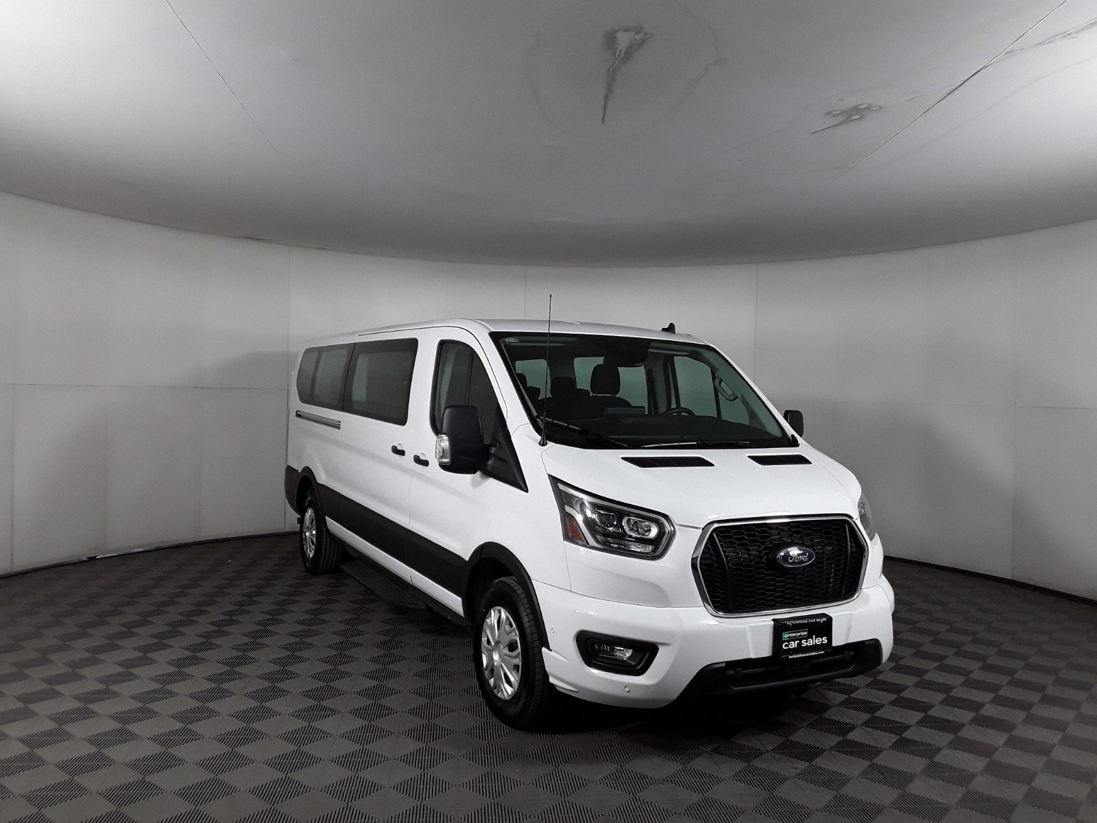 2023 Ford Transit Passenger Wagon T-350 148