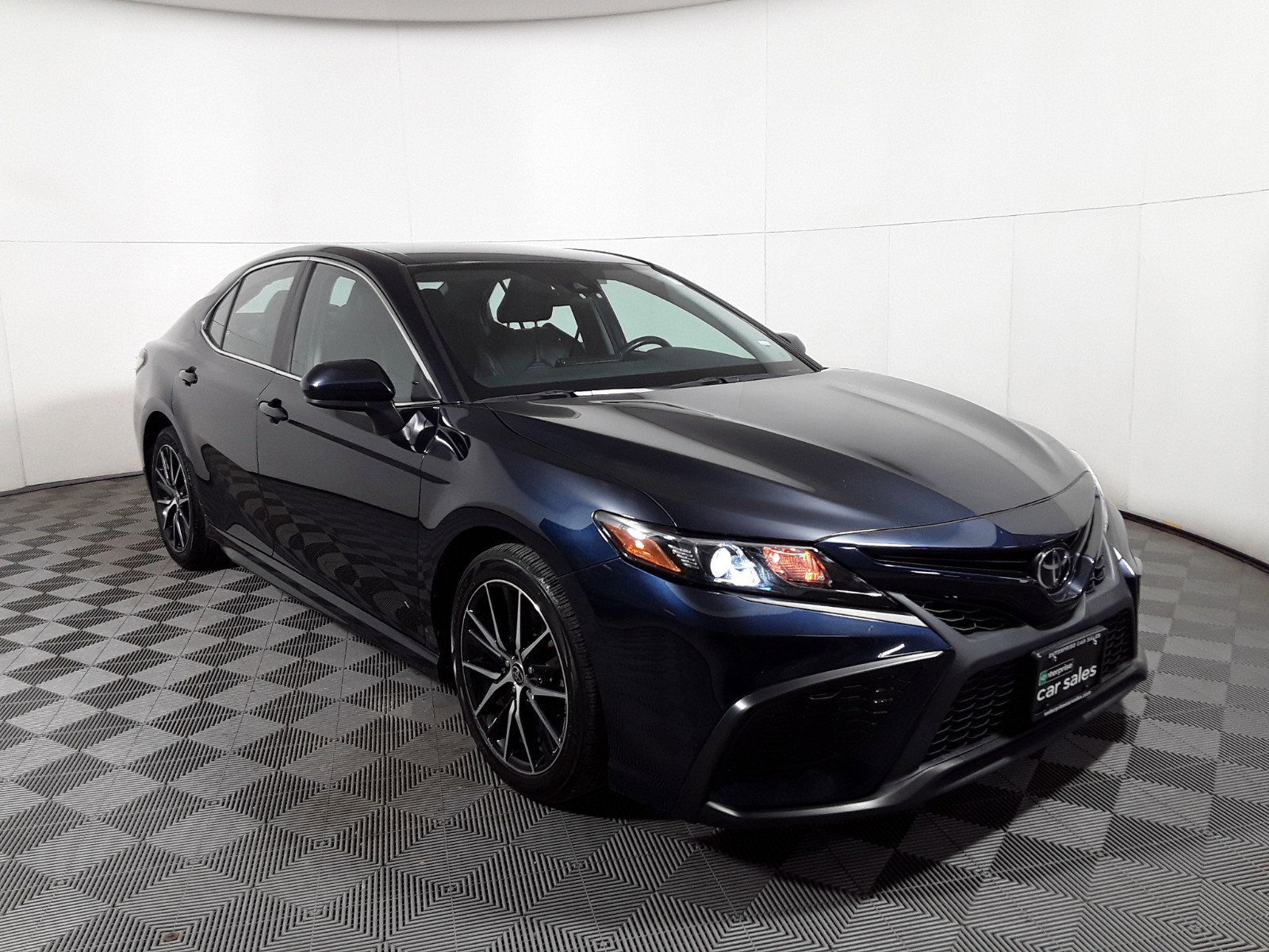 2021 Toyota Camry SE Auto