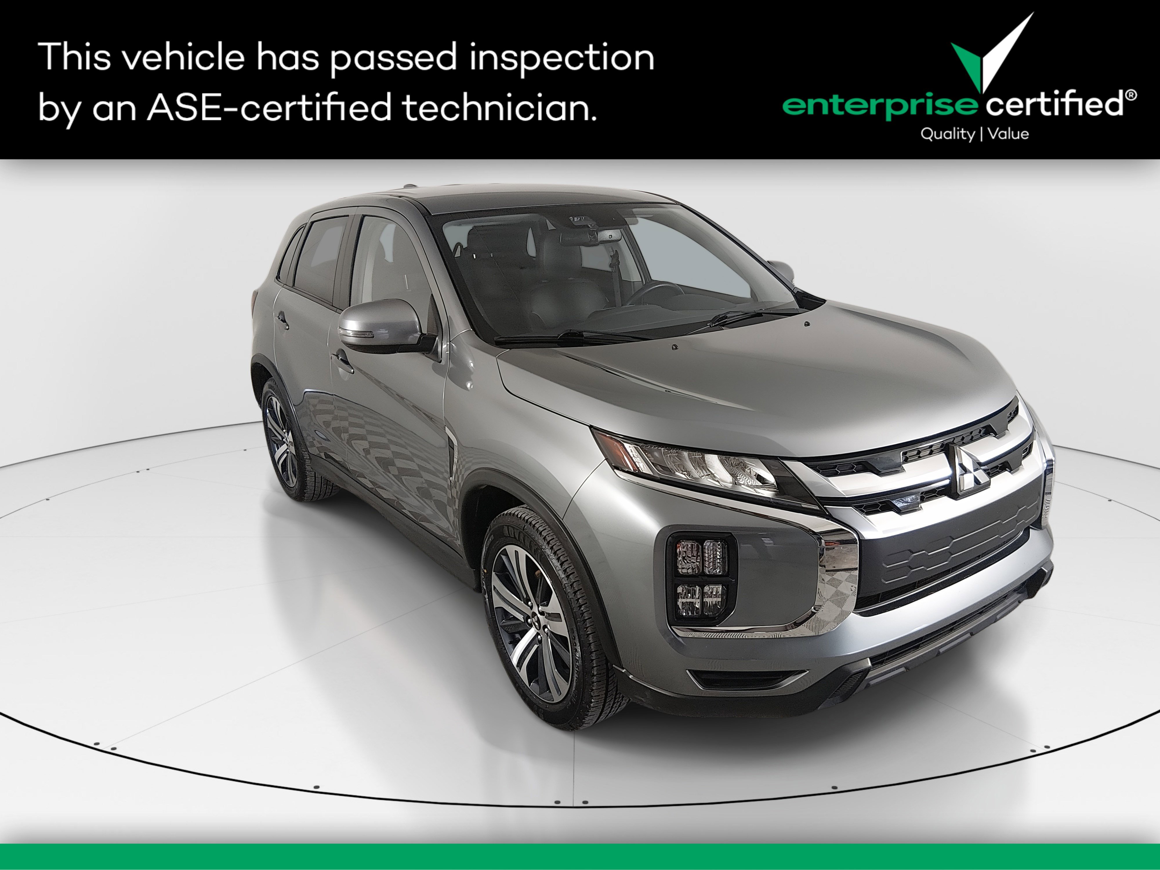 2024 Mitsubishi Outlander SE's photo