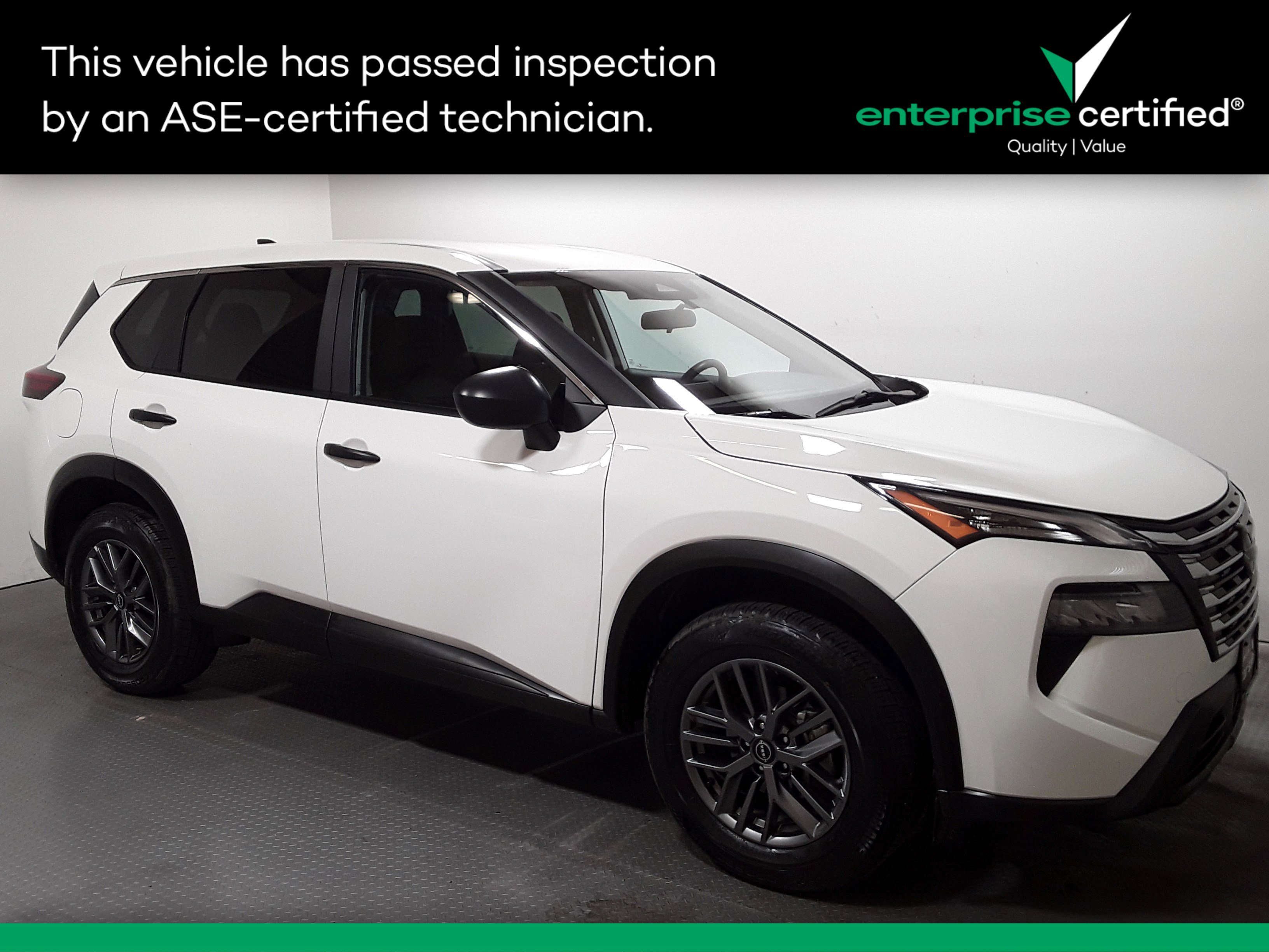 2024 Nissan Rogue S's photo