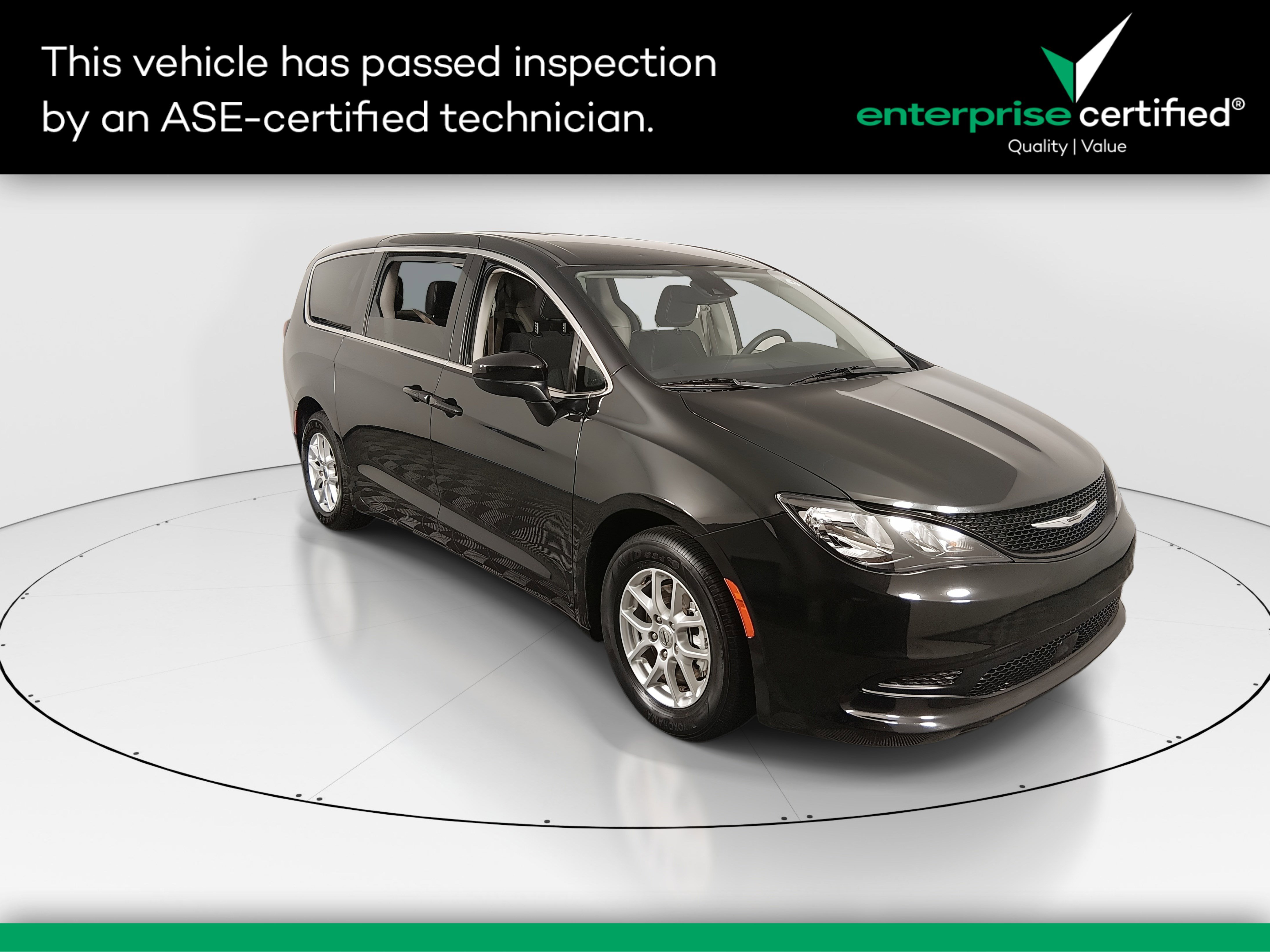 2023 Chrysler Voyager LX