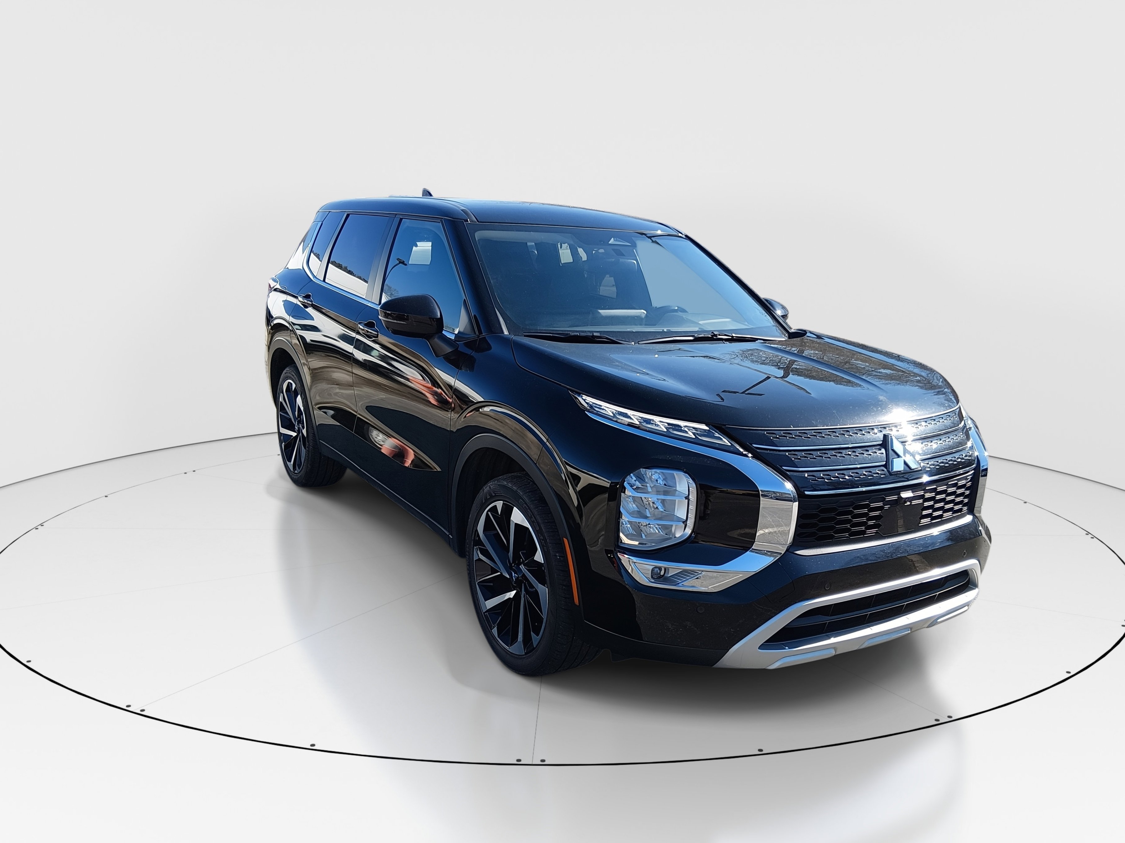 Used 2024 Mitsubishi Outlander SE FWD