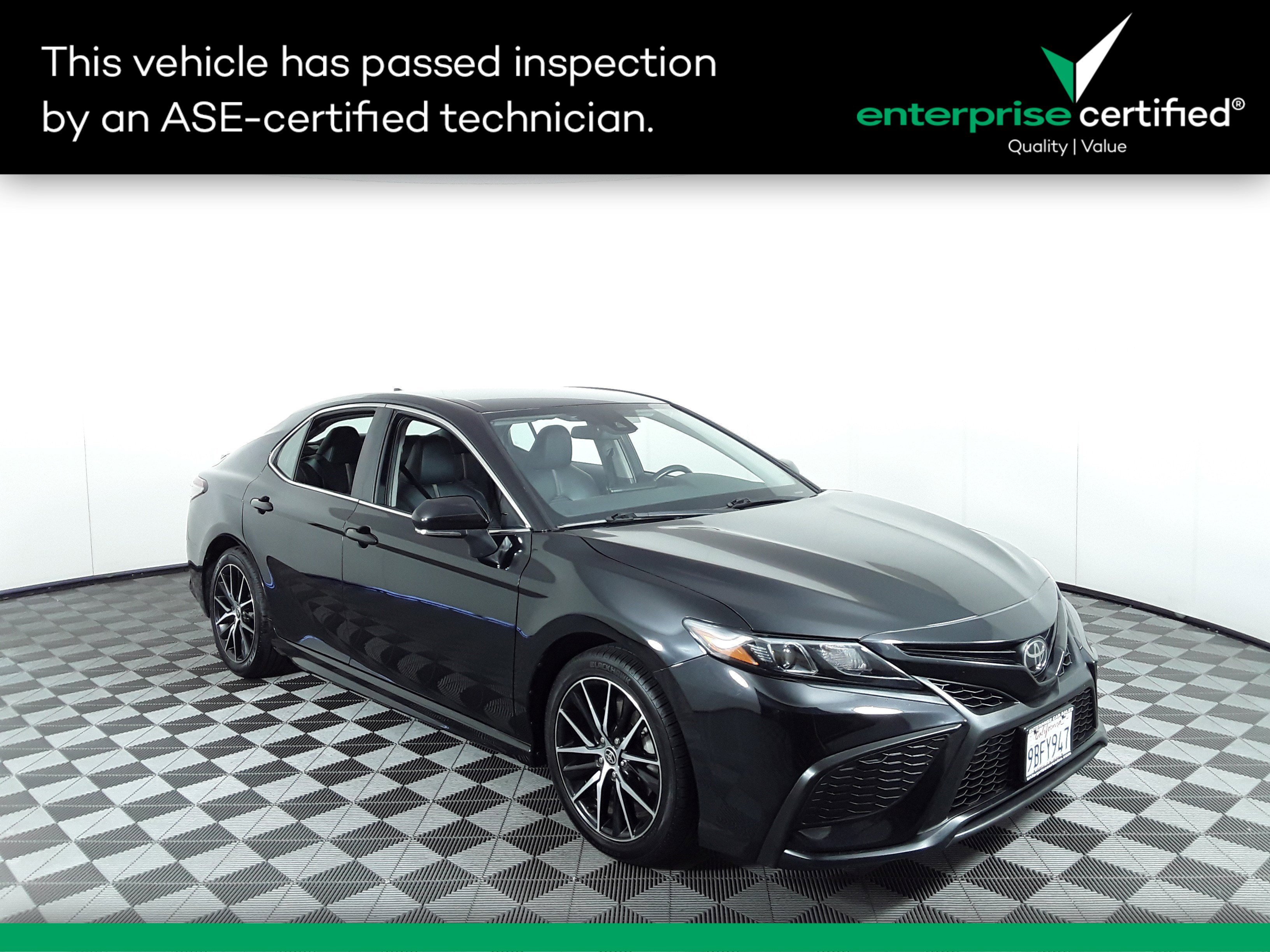 Used 2022 Toyota Camry SE Auto