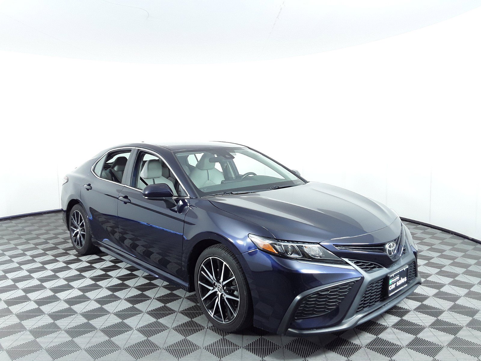 2021 Toyota Camry SE Auto