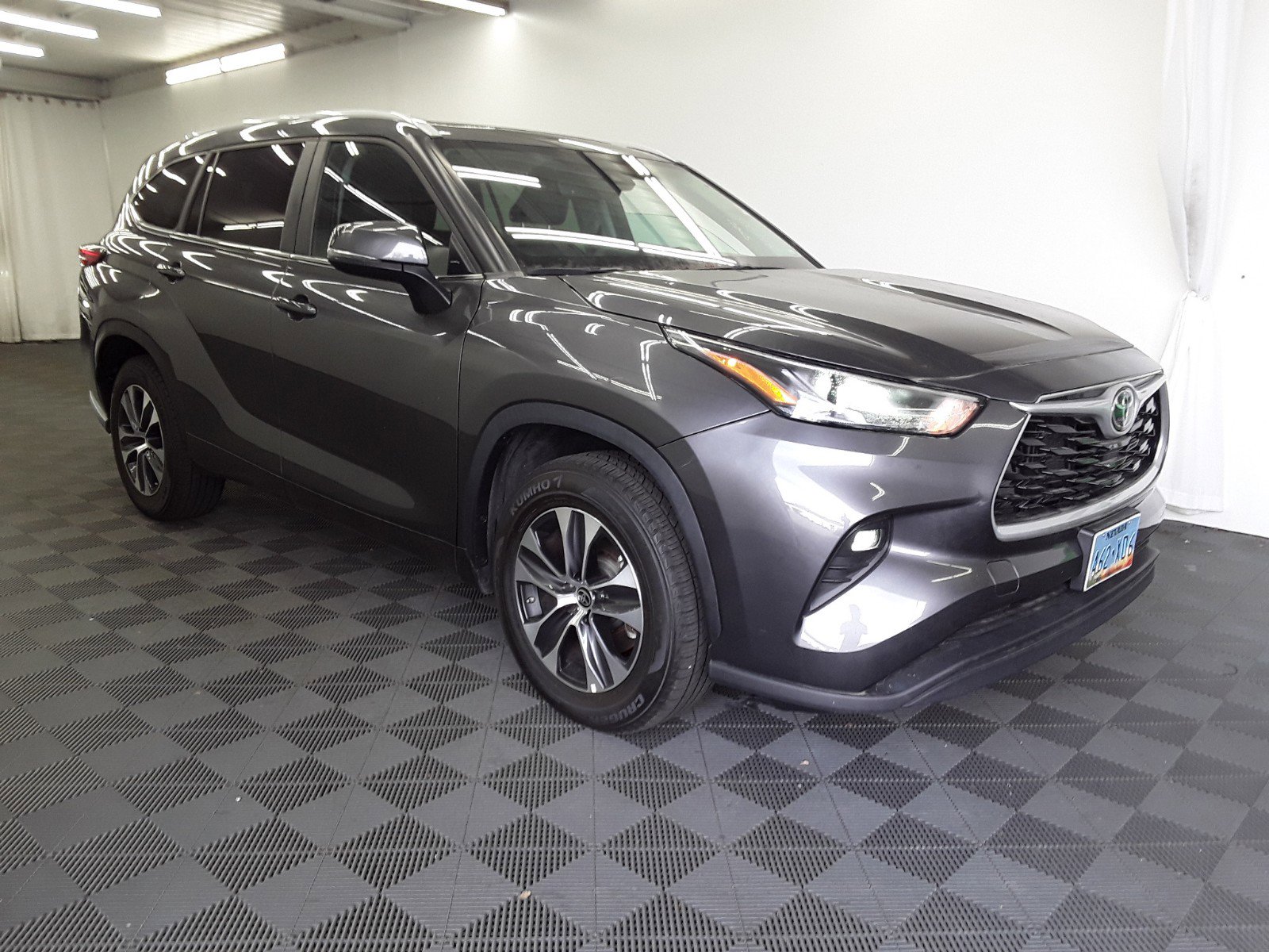 2023 Toyota Highlander LE FWD