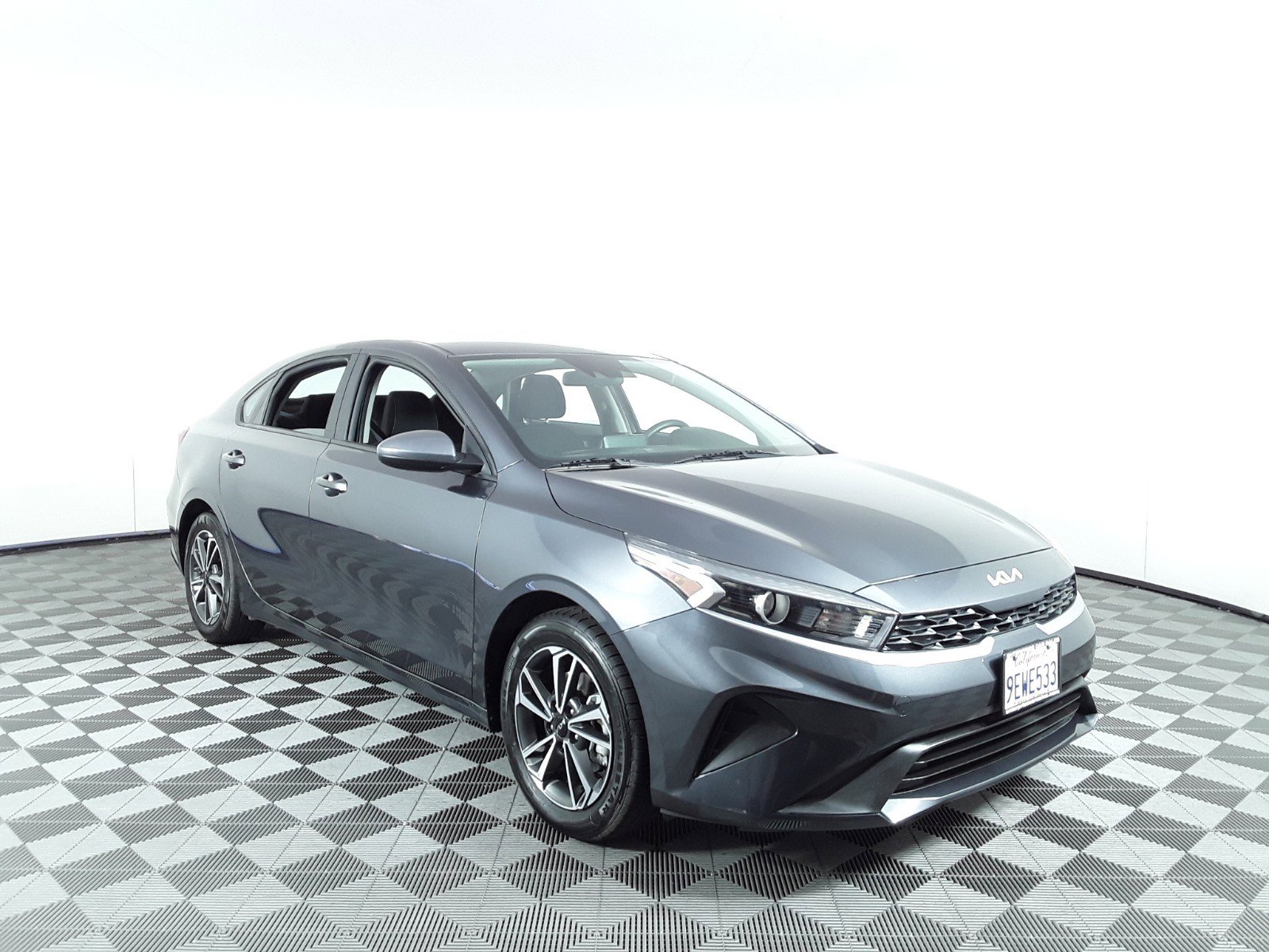 2023 Kia Forte LXS IVT