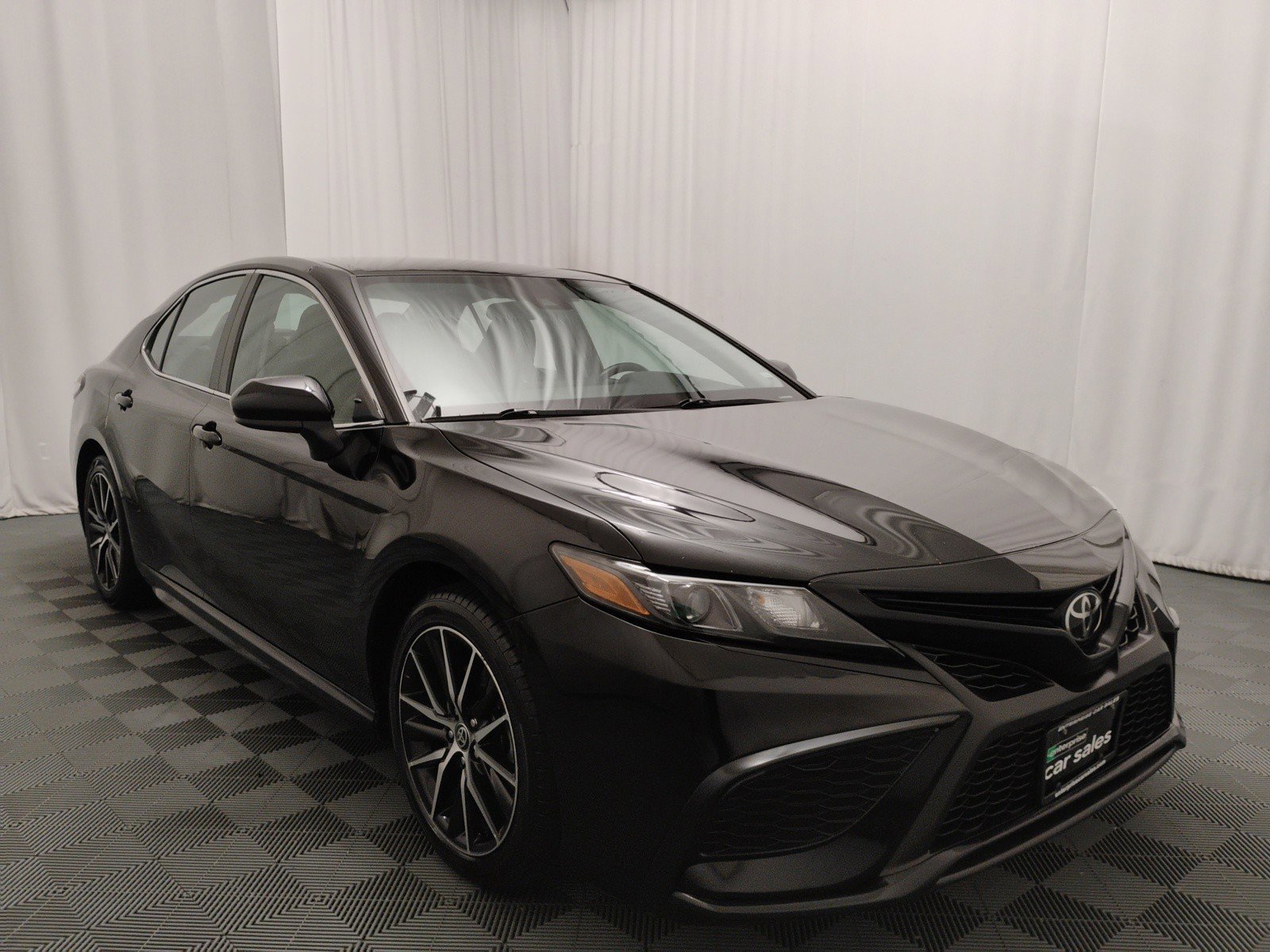 2021 Toyota Camry SE Auto