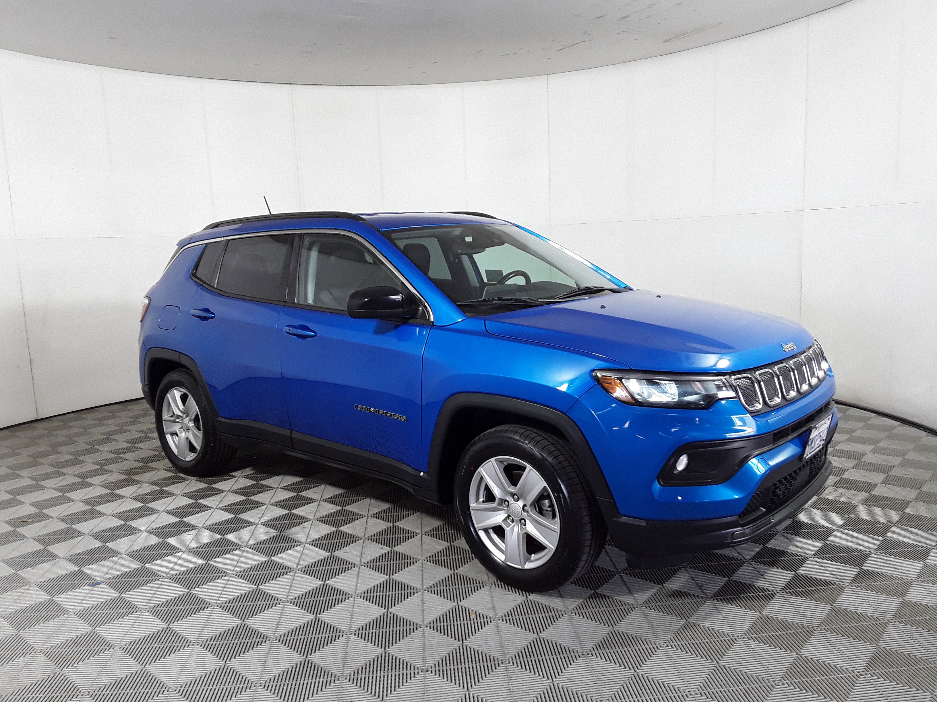 Used 2022 Jeep Compass Latitude FWD