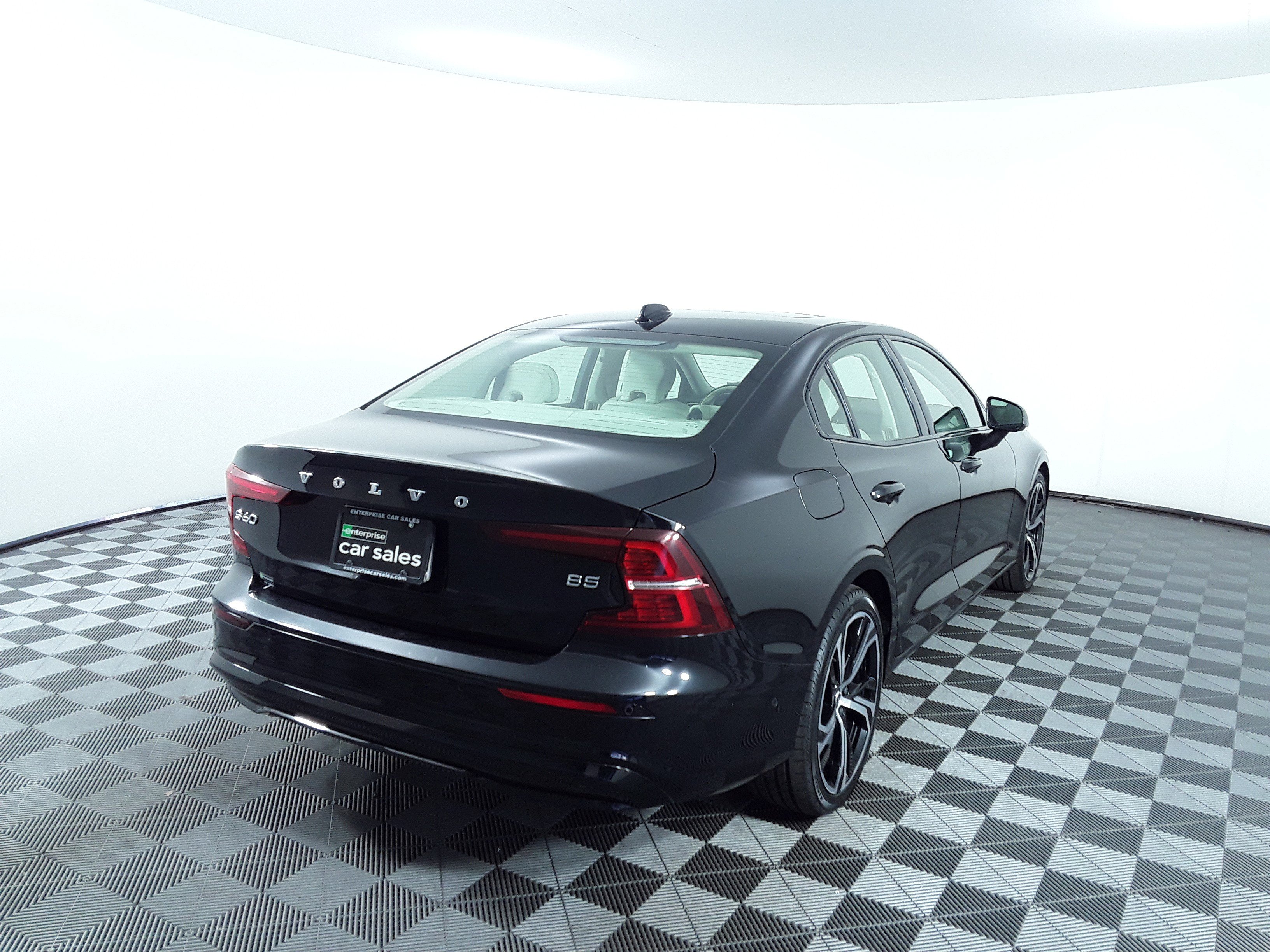 Used 2024 Volvo S60 B5 FWD Plus Dark Theme