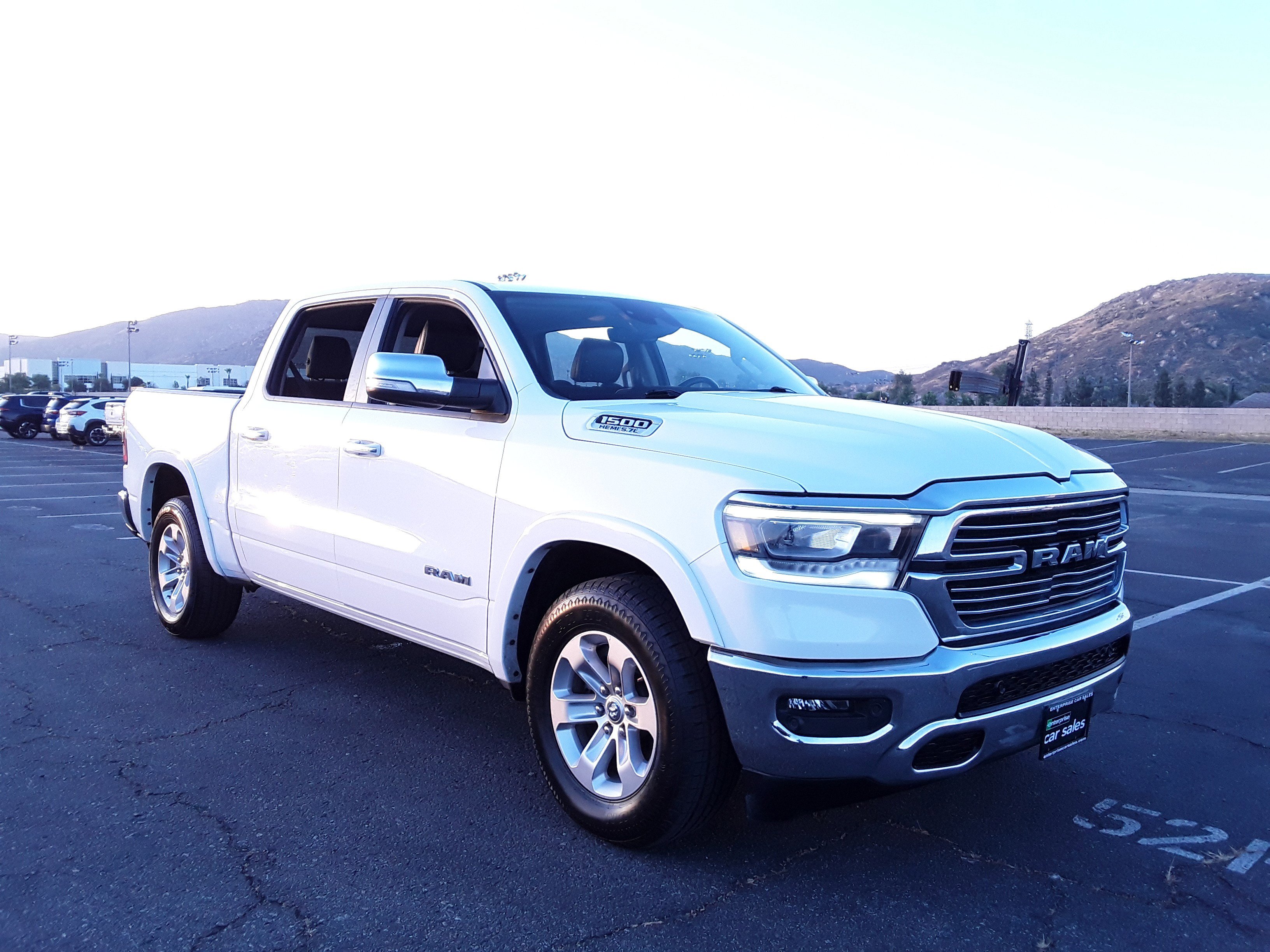 2022 Ram 1500 Laramie 4x2 Crew Cab 5'7
