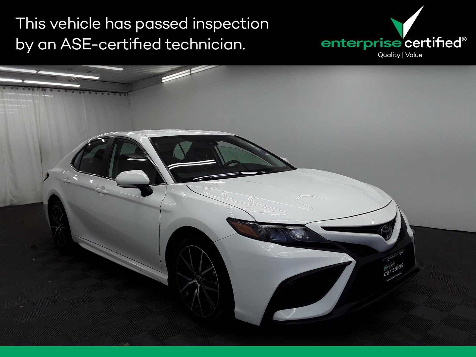 Used 2022 Toyota Camry SE Auto