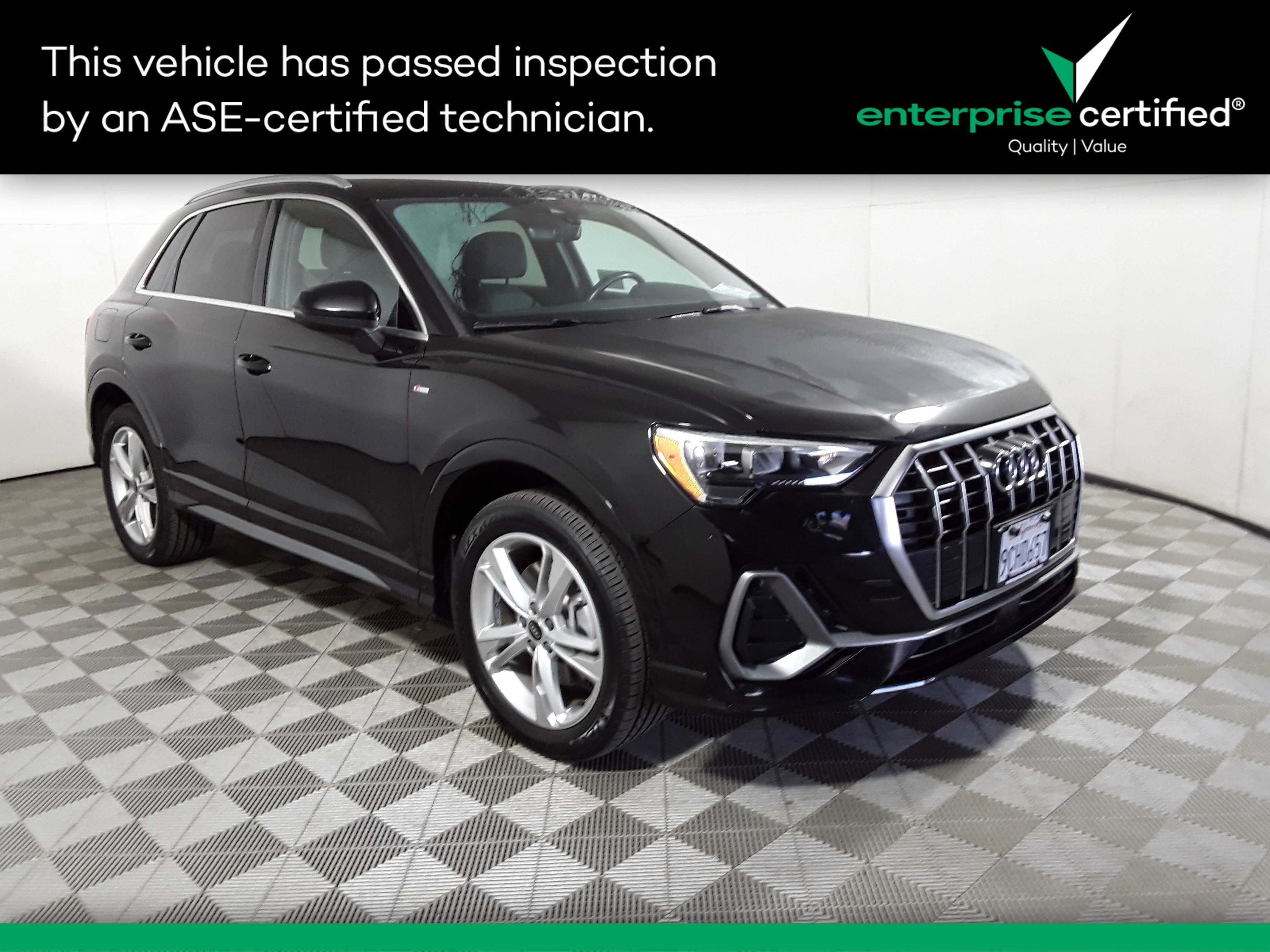 2022 Audi Q3 S line Premium 45 TFSI quattro