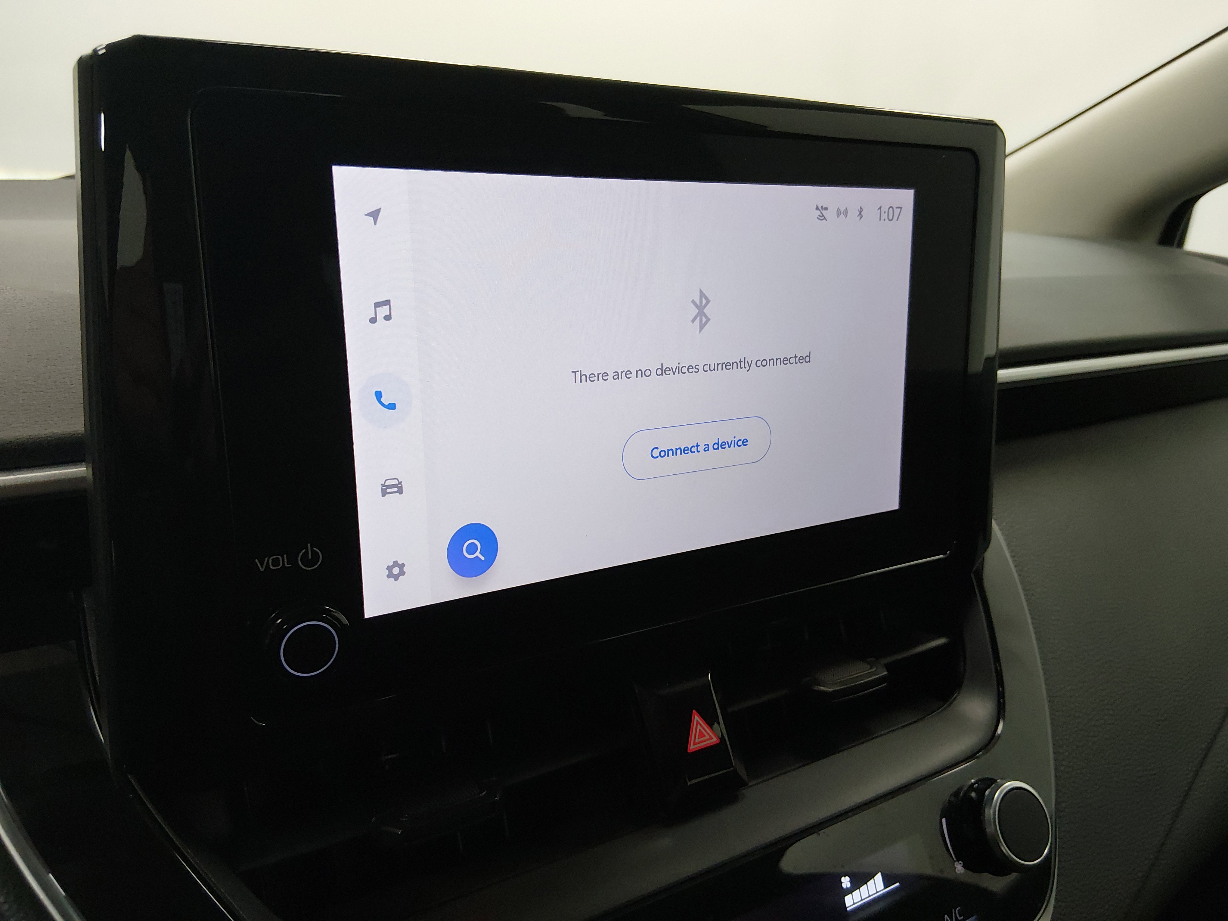 2024 Toyota Corolla LE - Photo 19