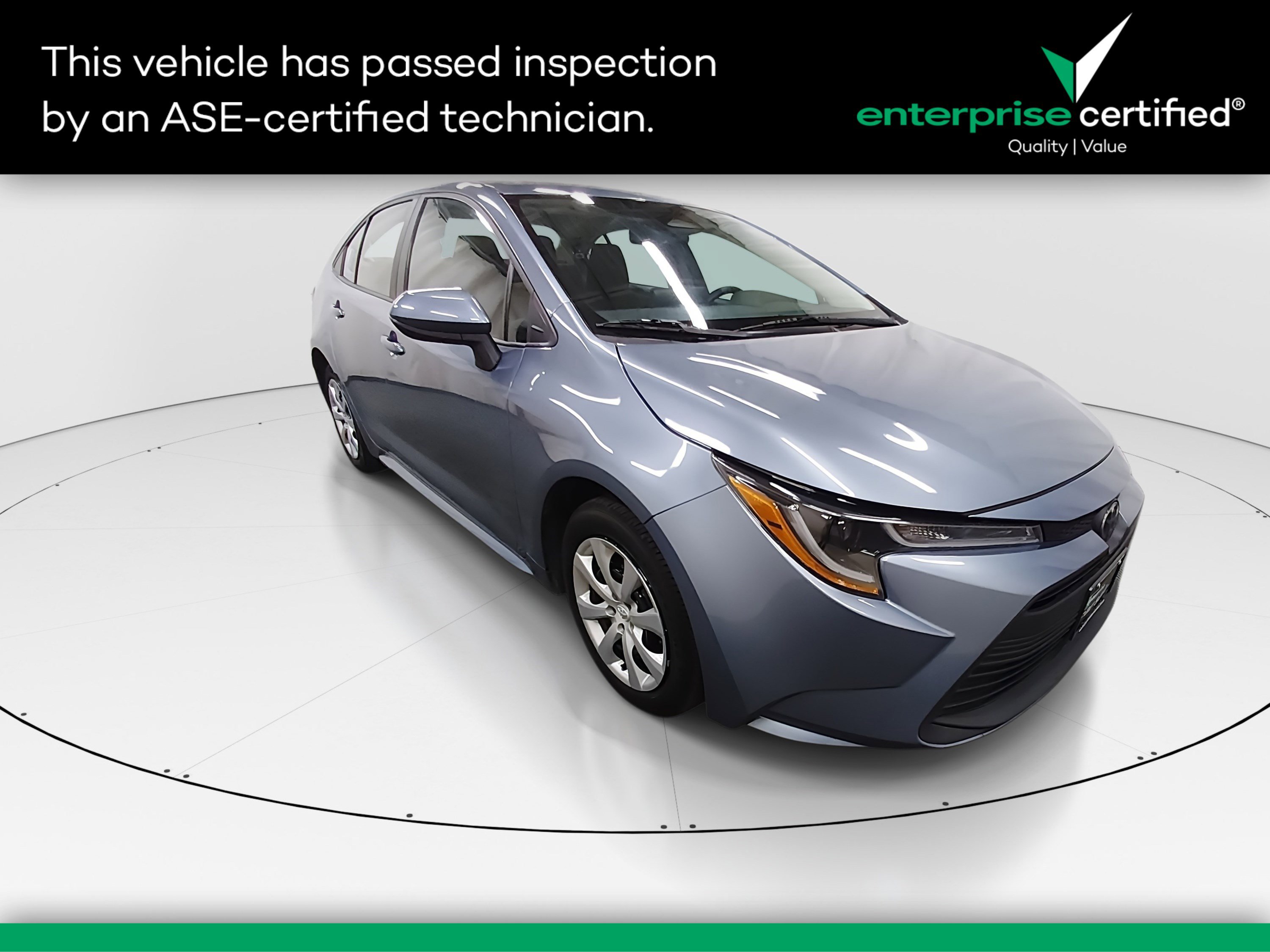 2023 Toyota Corolla LE's photo