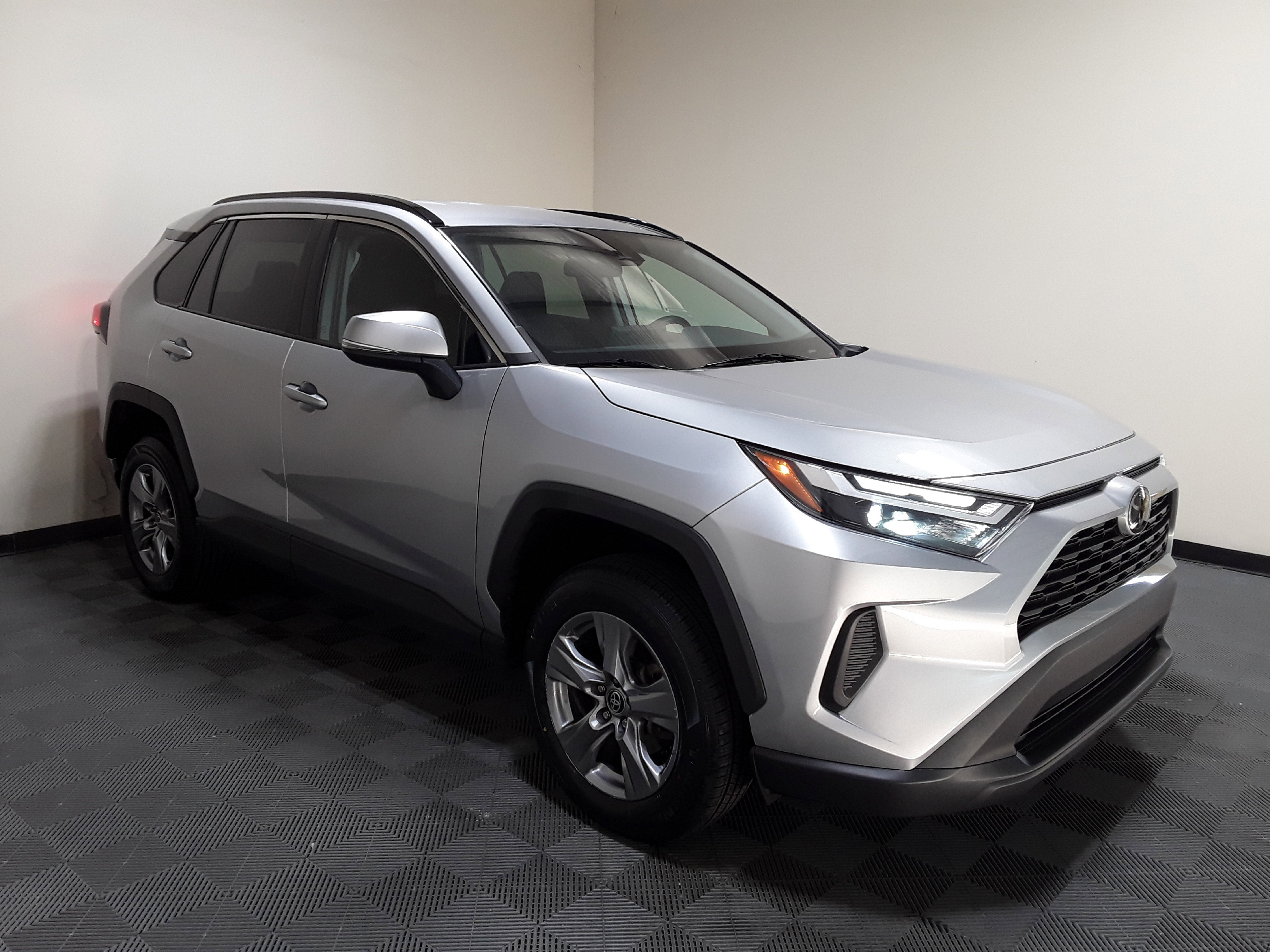 2022 Toyota RAV4 XLE FWD