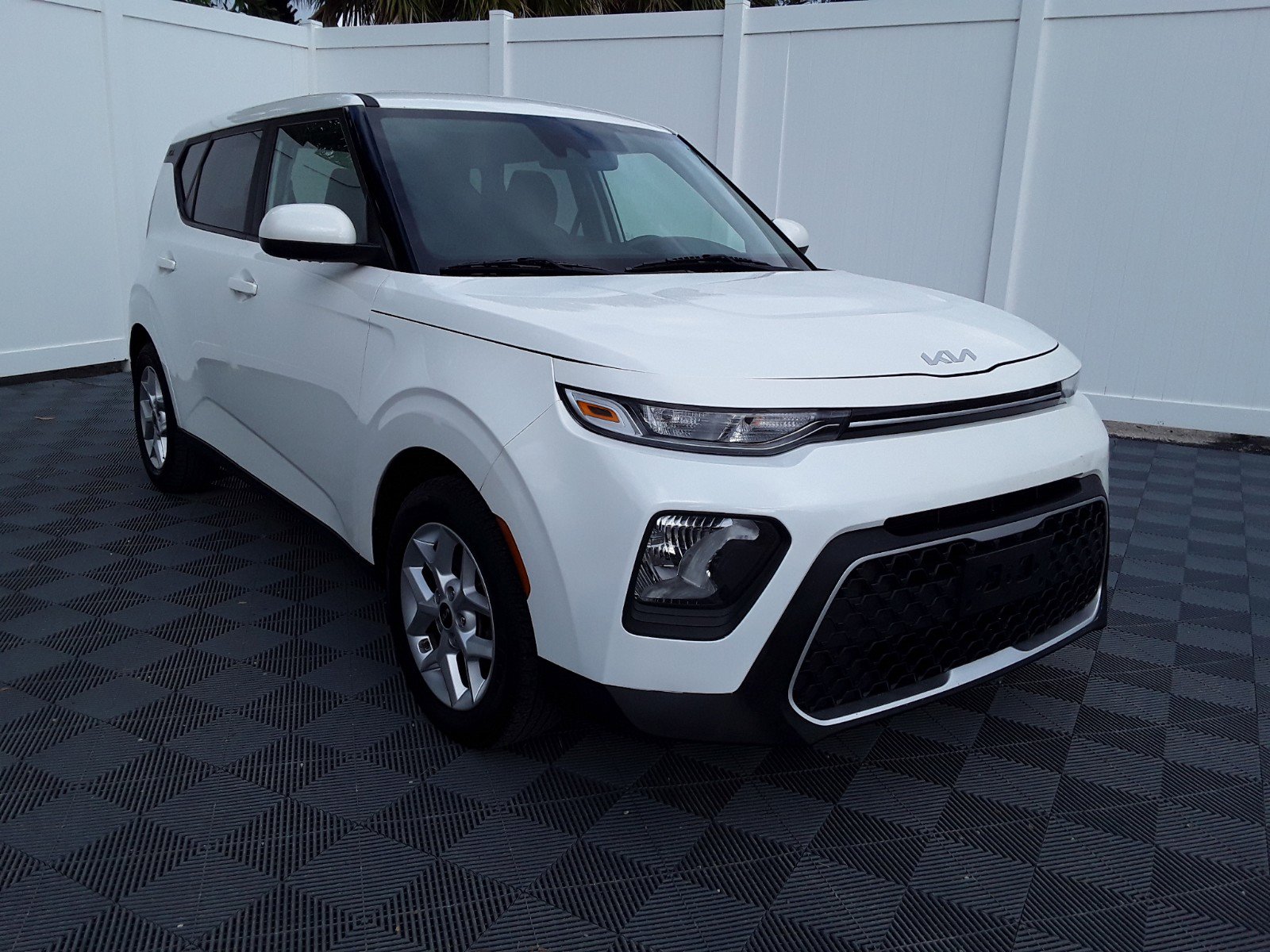 2022 Kia Soul LX IVT