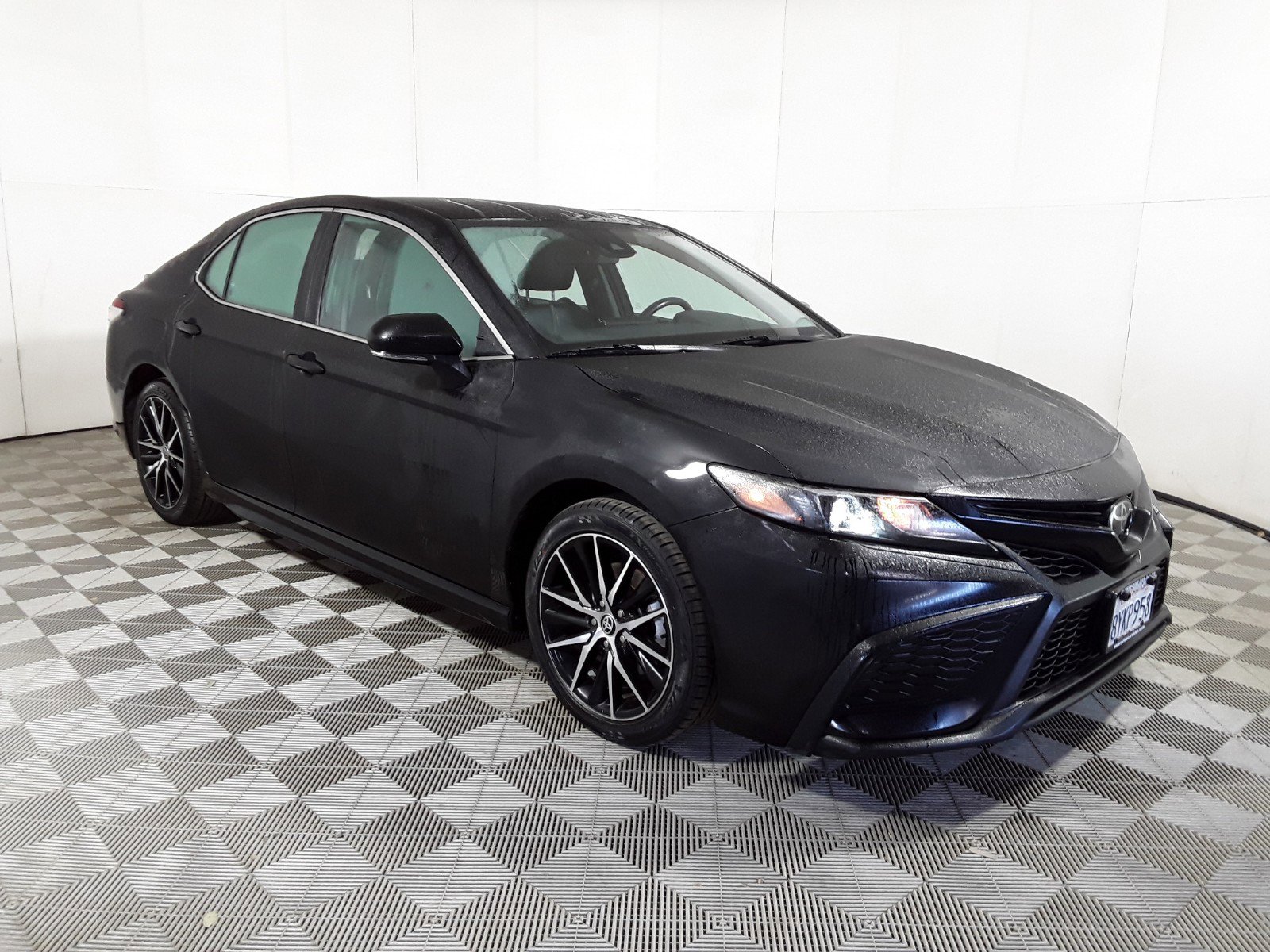 2022 Toyota Camry SE Auto