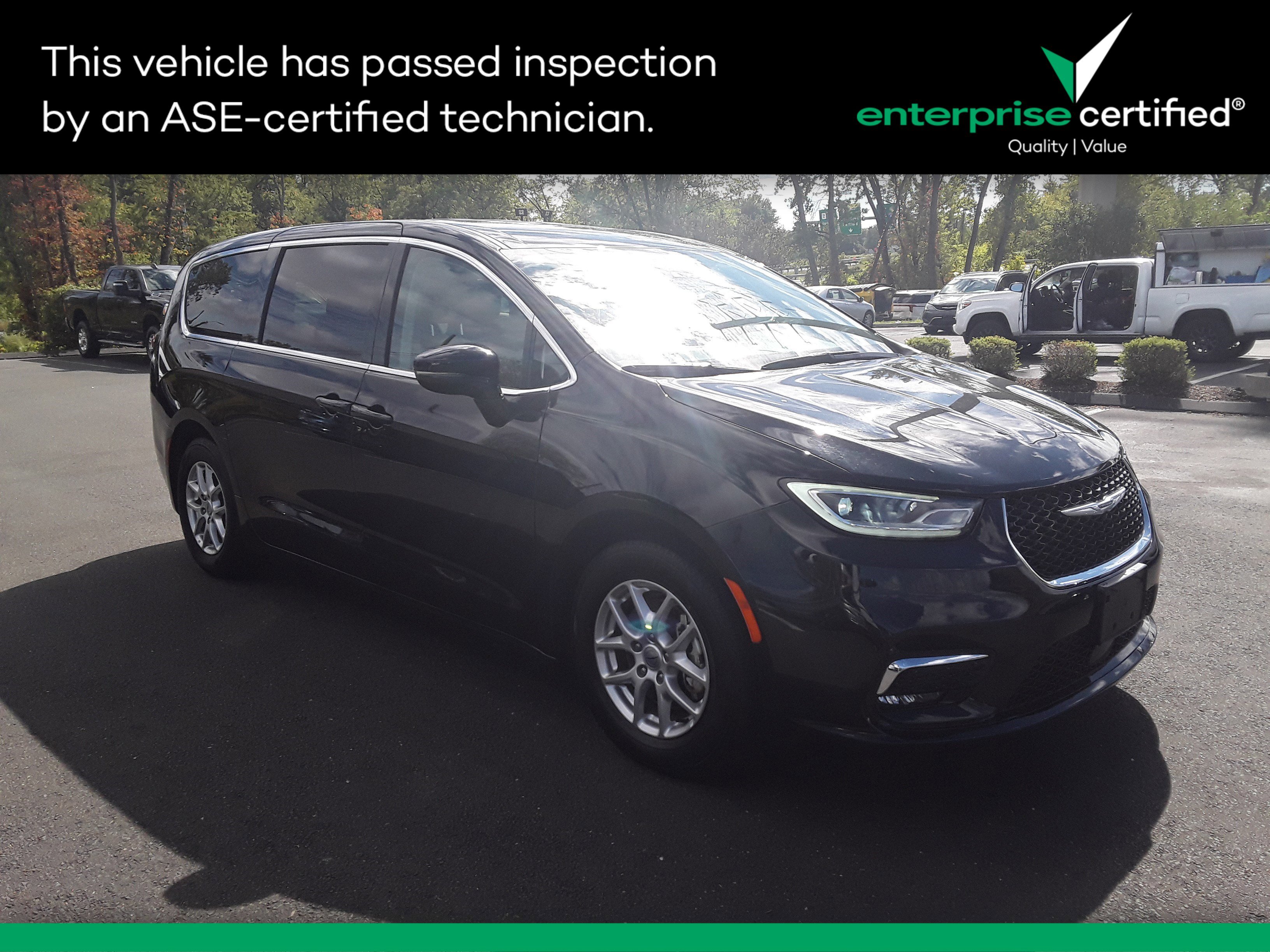 Used 2024 Chrysler Pacifica Touring L FWD