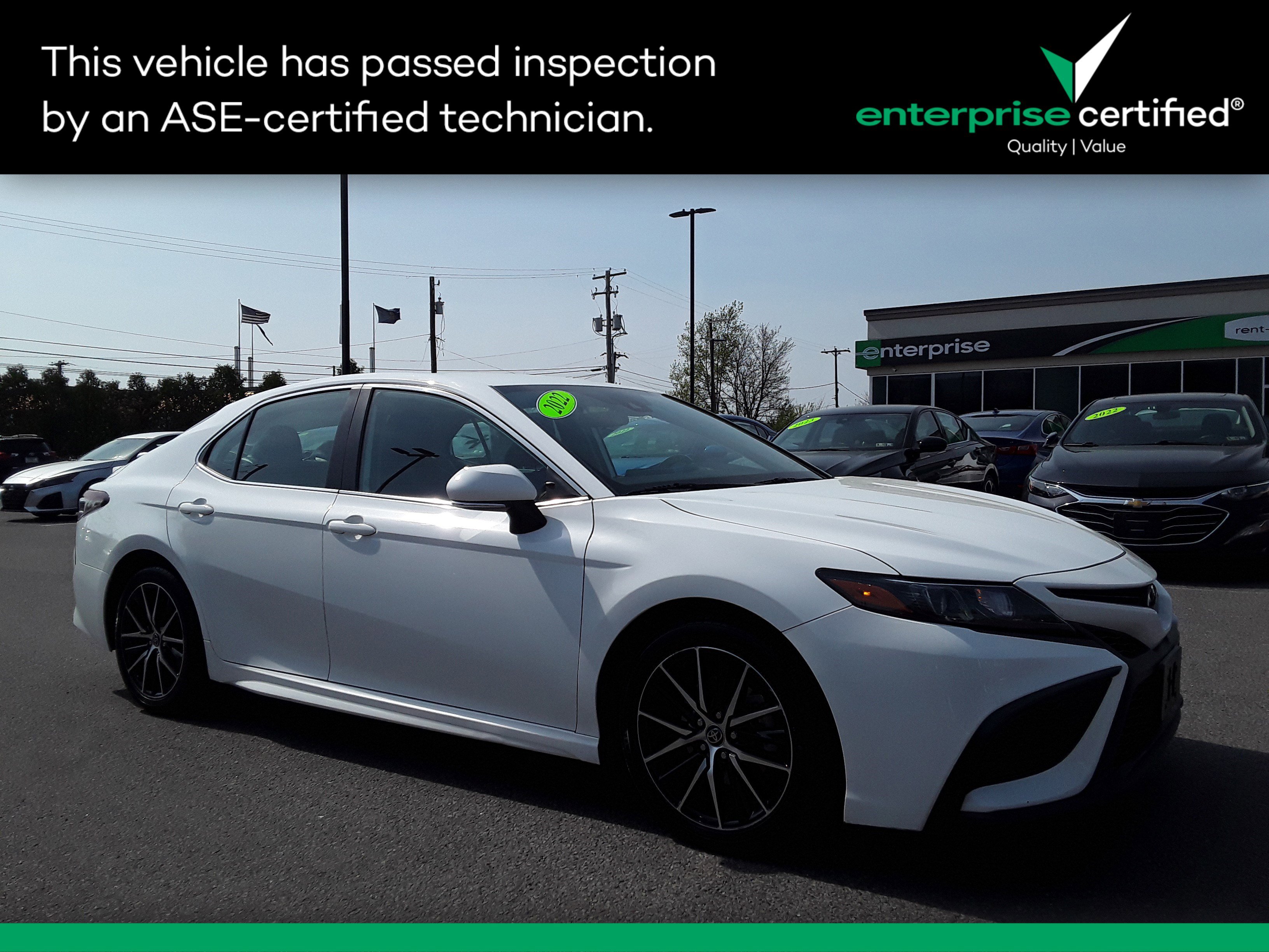 2022 Toyota Camry SE Auto