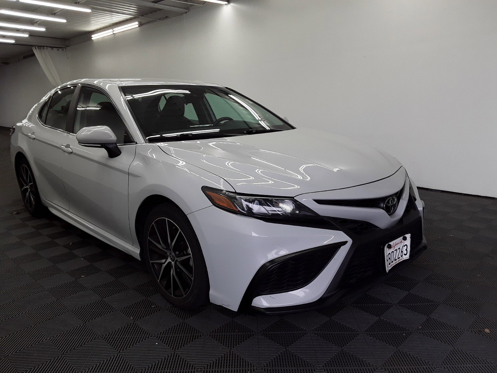 2022 Toyota Camry SE Auto