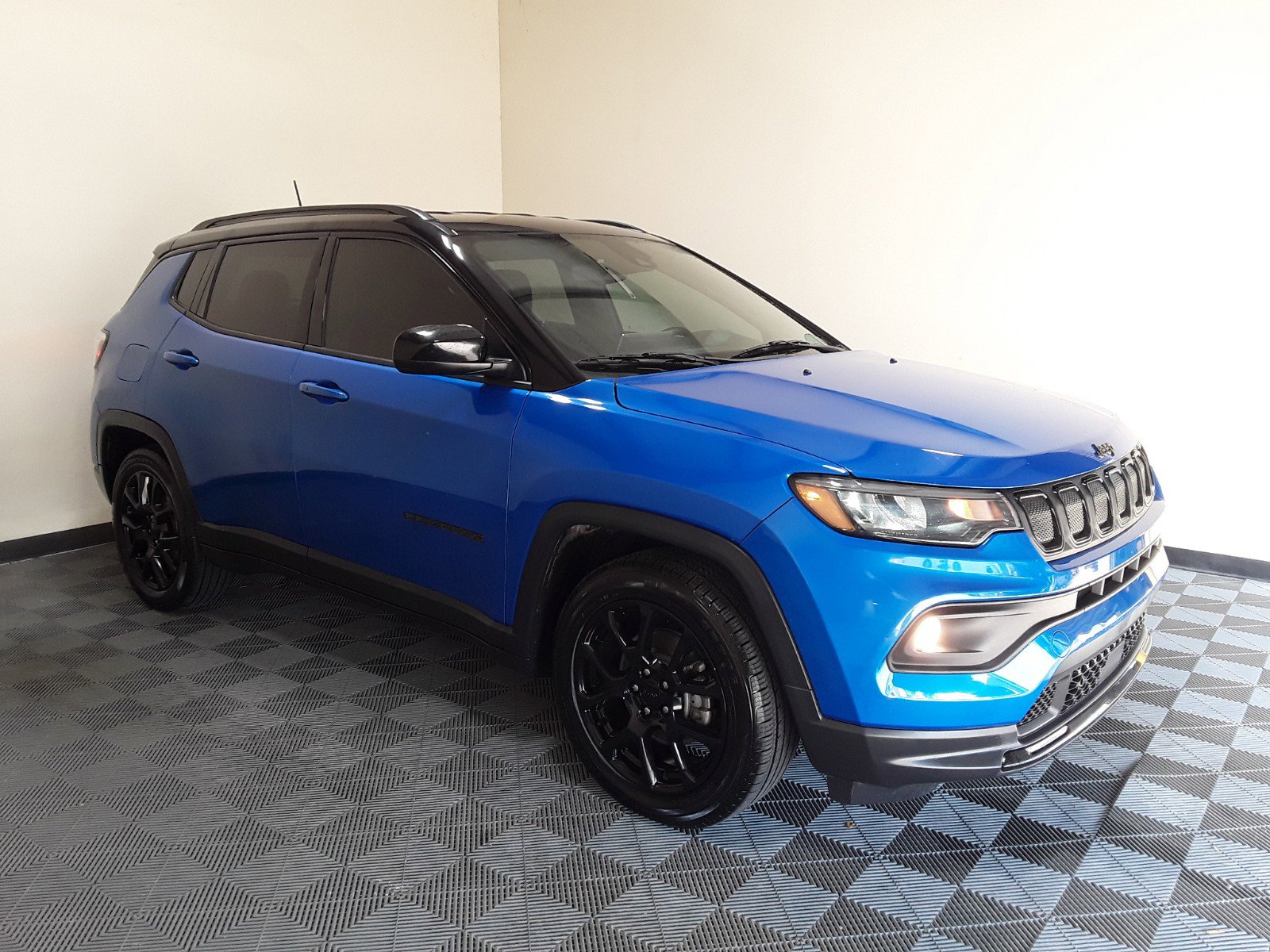 2022 Jeep Compass Altitude FWD