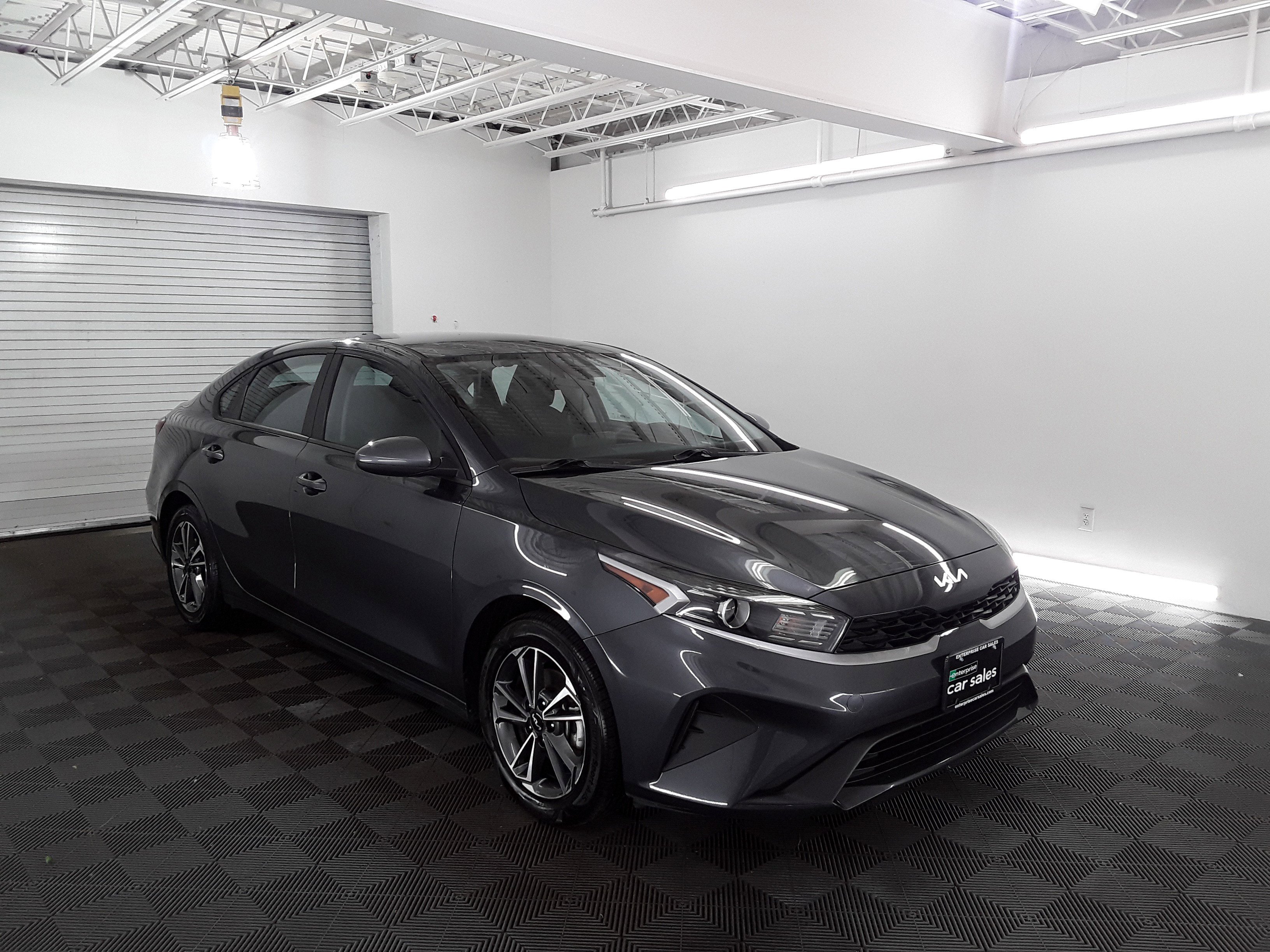 2023 Kia Forte LXS IVT