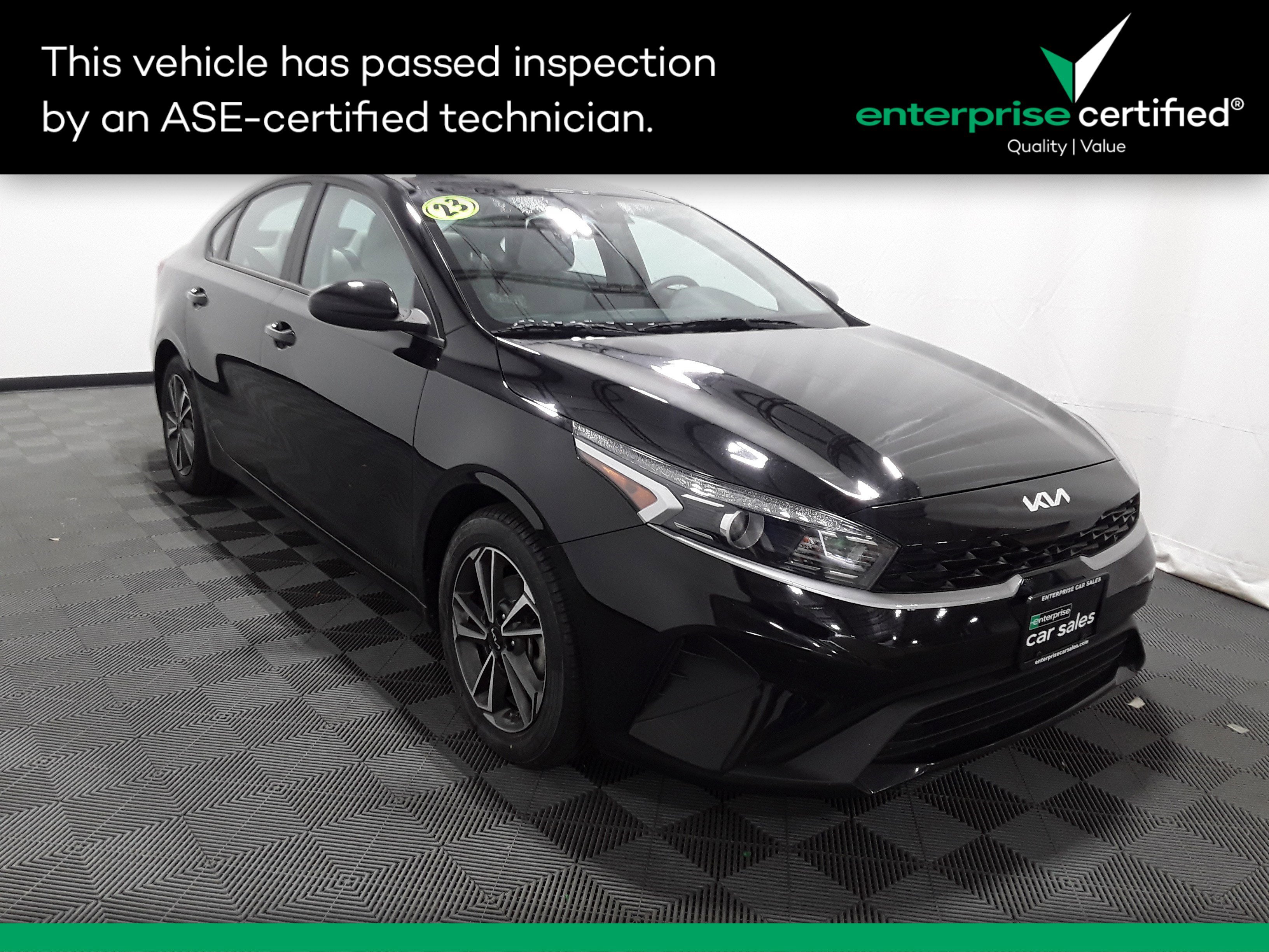 Used 2023 Kia Forte LXS IVT